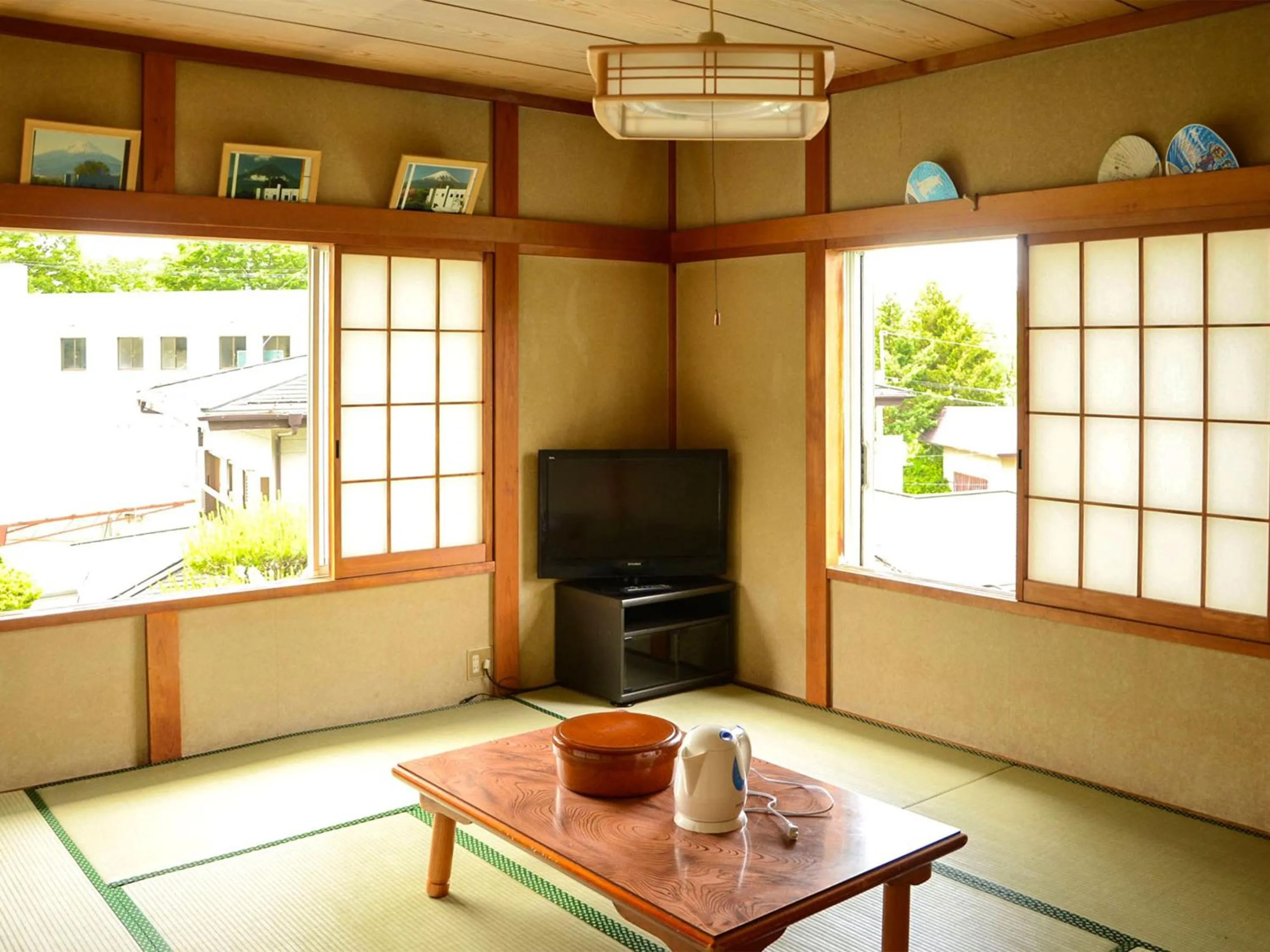 Photo of the whole room in Maruyaso