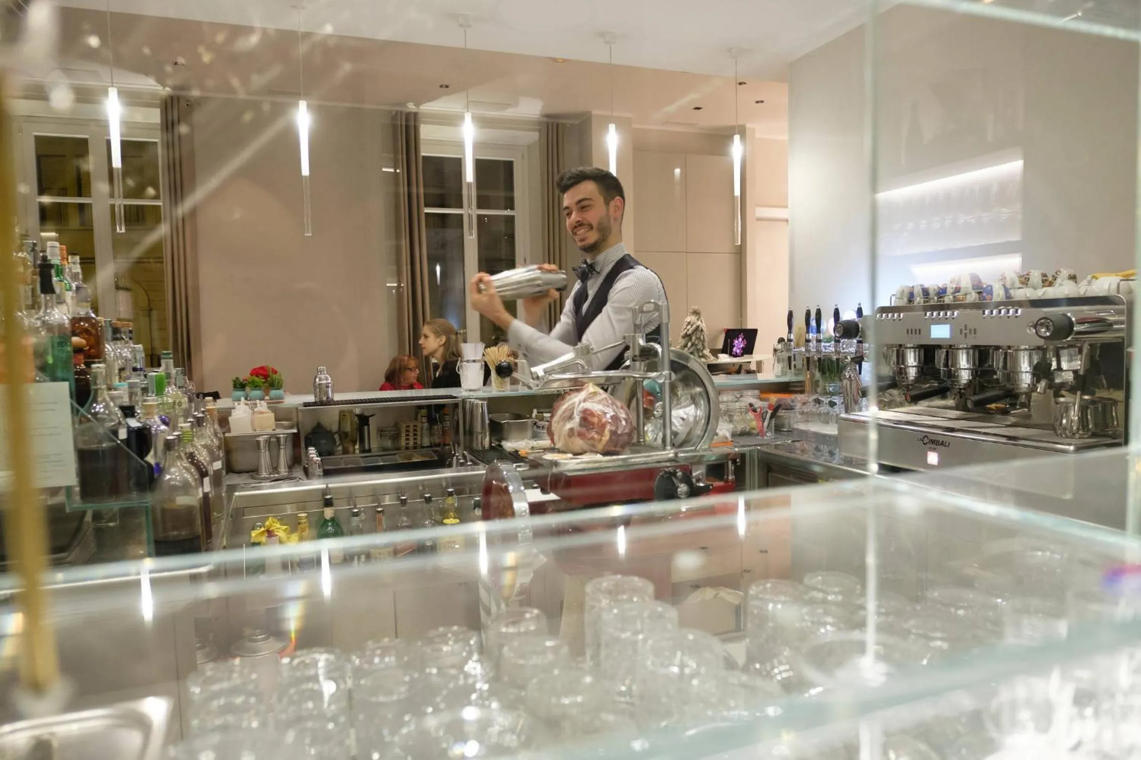 Restaurant/places to eat in Hotel Repubblica 55