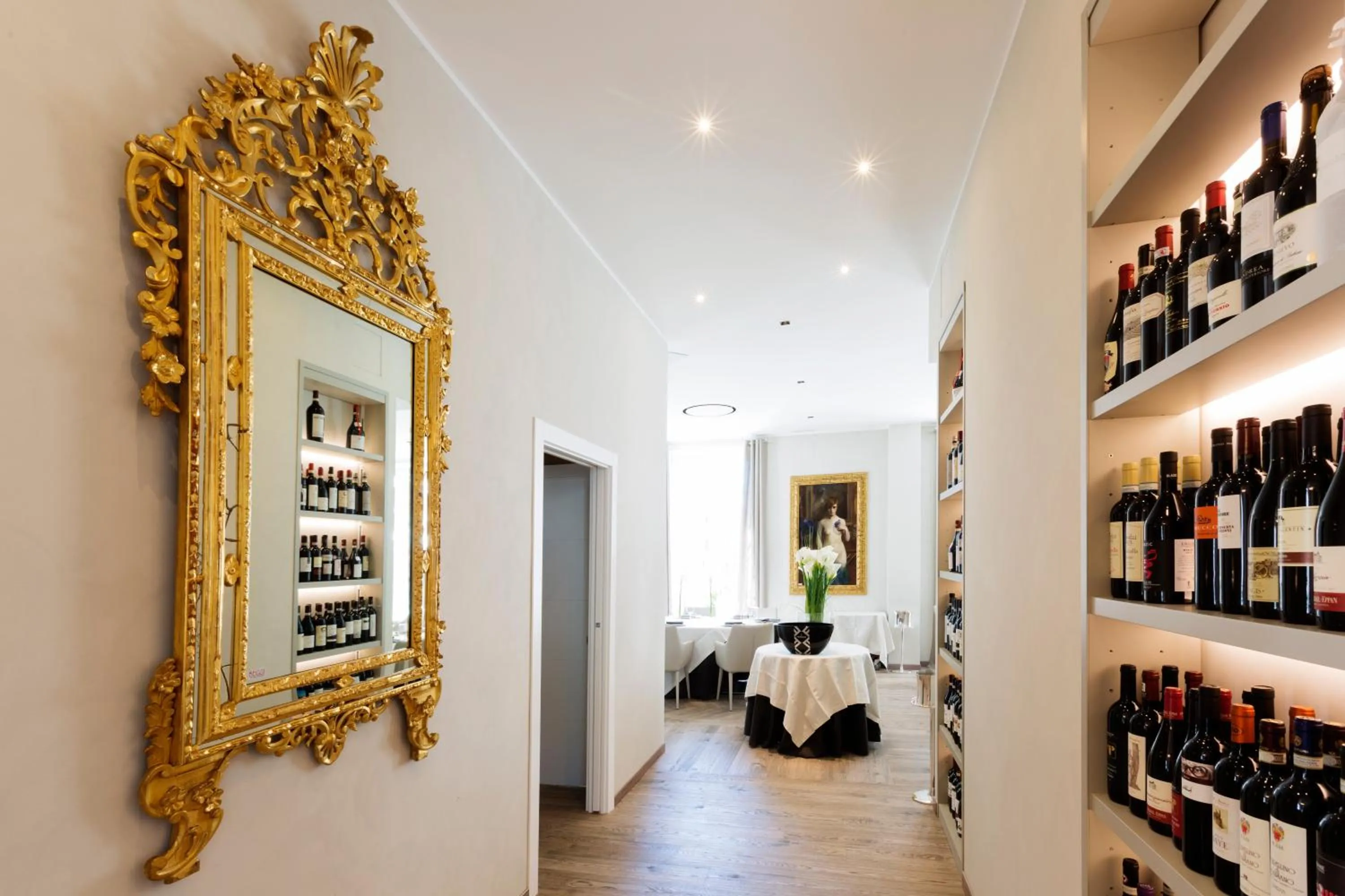 Restaurant/places to eat in Hotel Repubblica 55