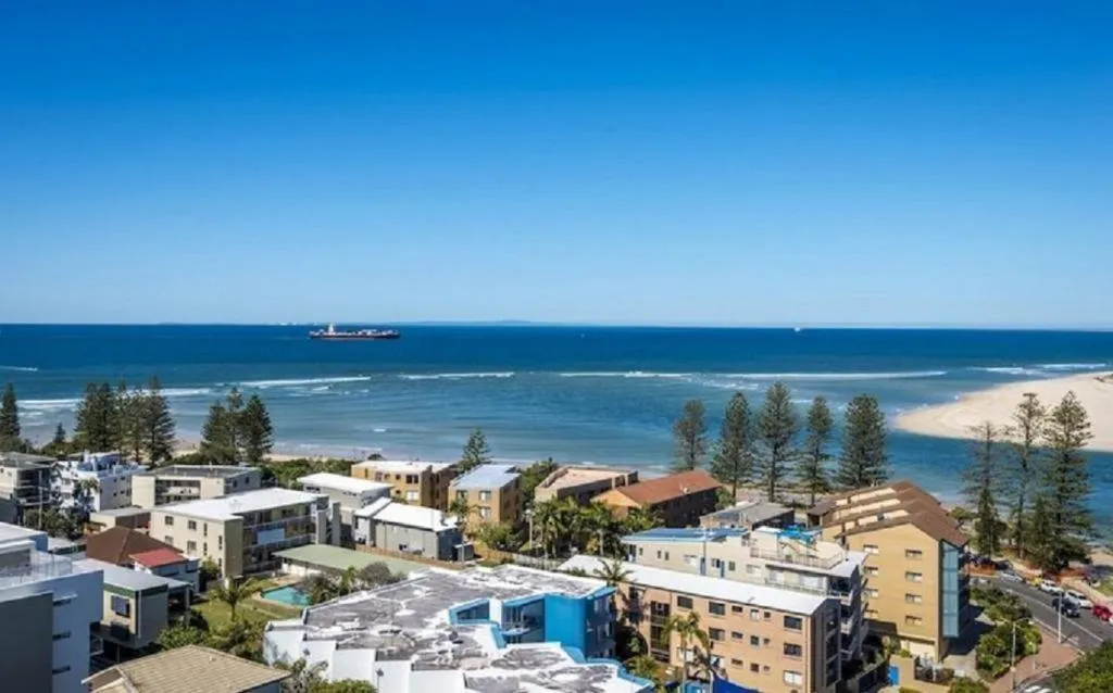 Day in Centrepoint Apartments Caloundra