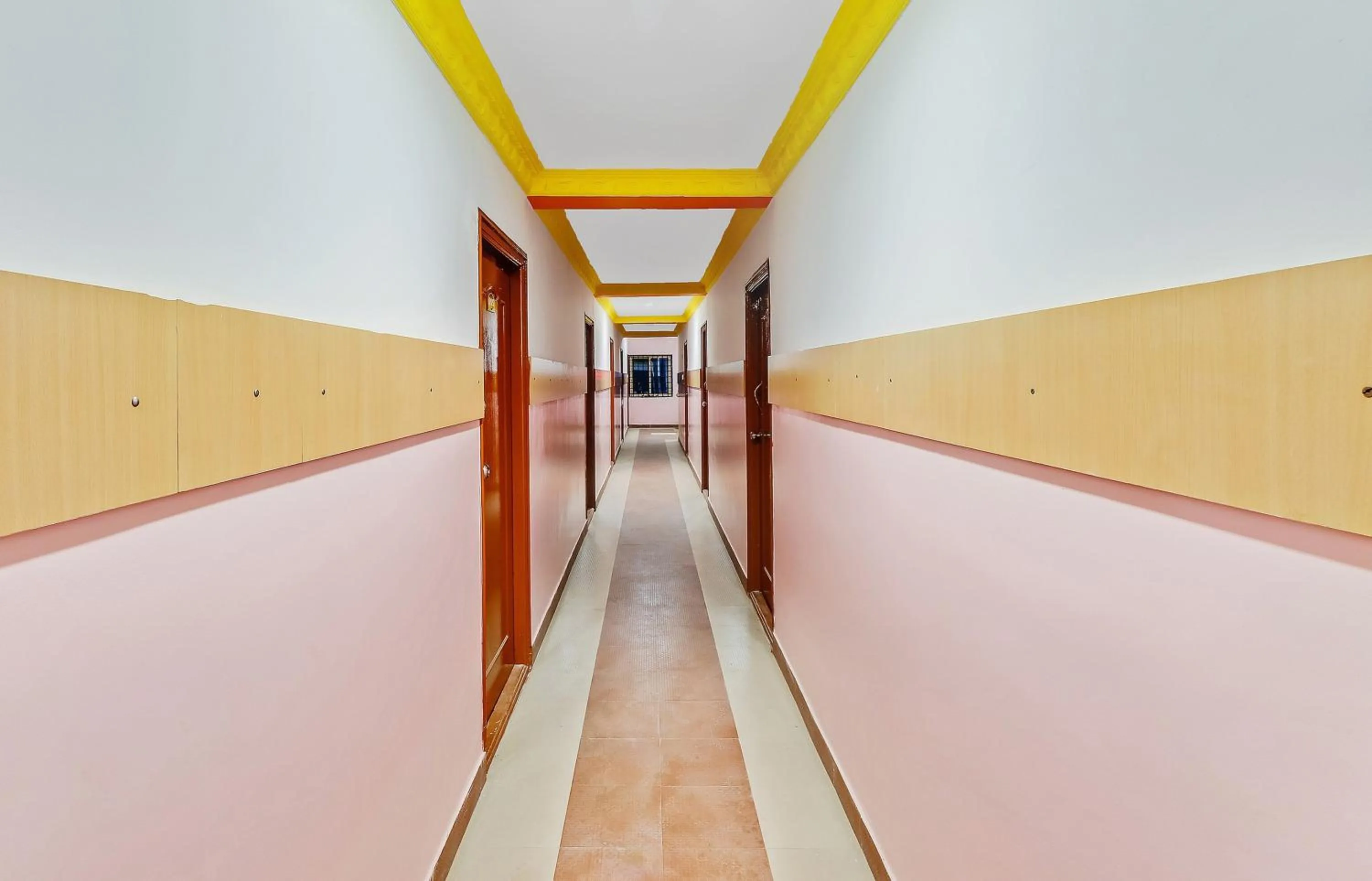 Lobby or reception in Hotel O MRV Royal Suites