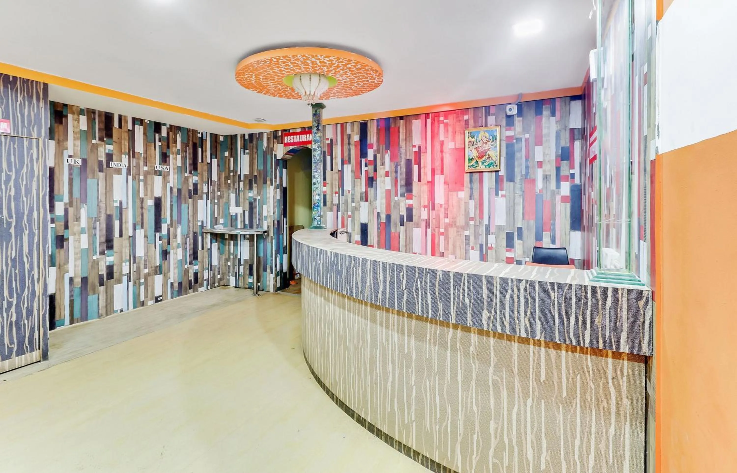 Lobby or reception in Hotel O MRV Royal Suites