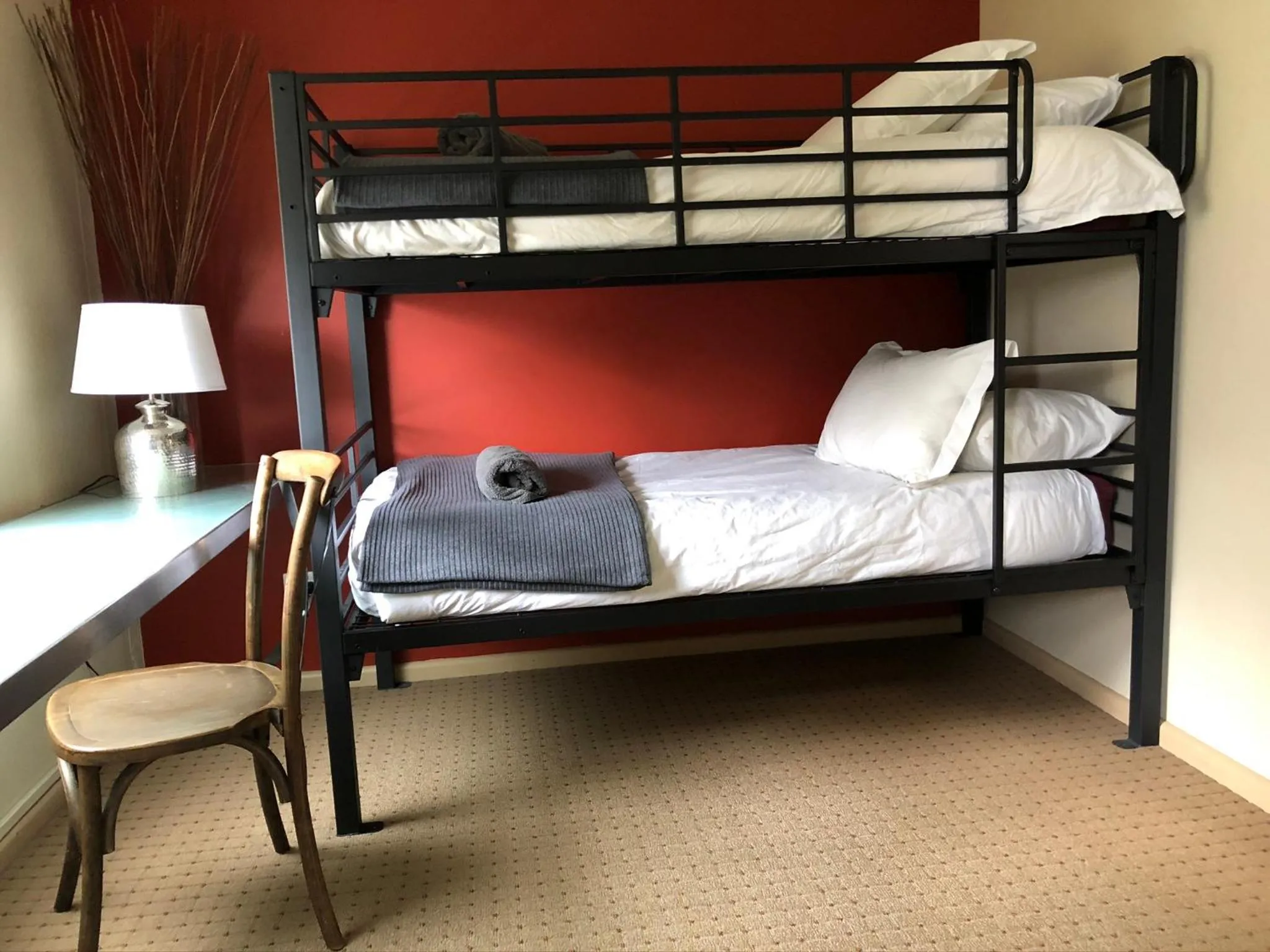 bunk bed, Bed in Attunga Alpine Lodge & Apartments