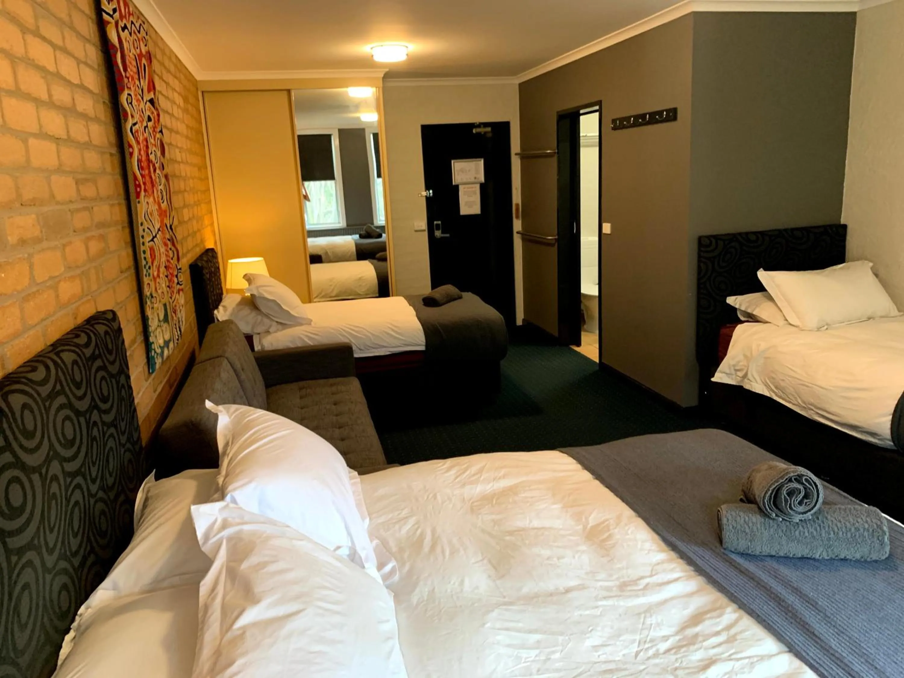 Bed in Attunga Alpine Lodge & Apartments