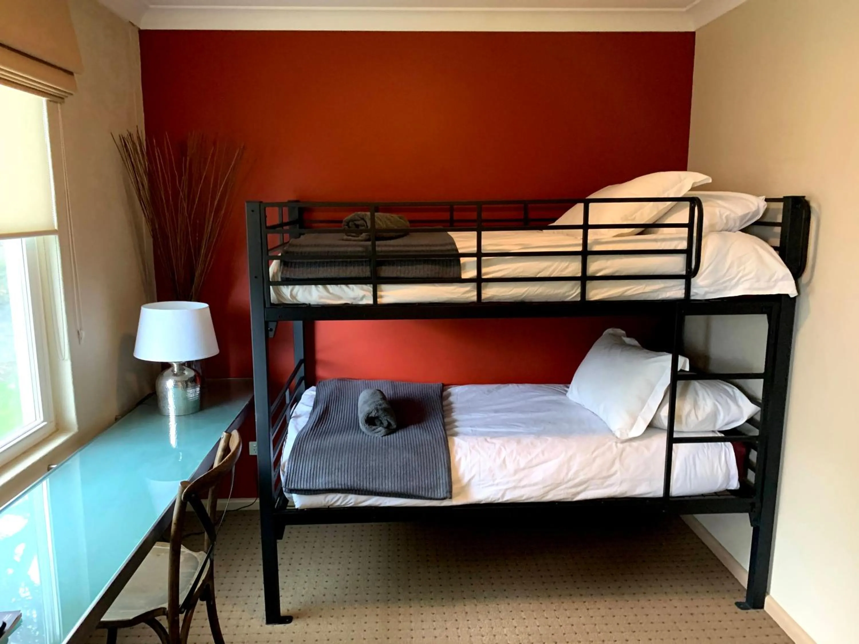 bunk bed, Bed in Attunga Alpine Lodge & Apartments
