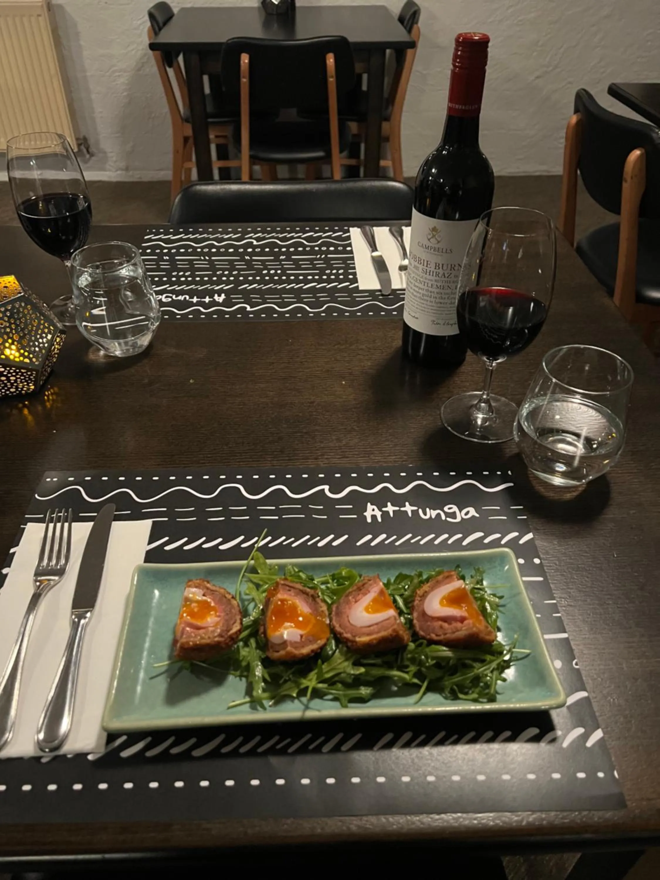 Restaurant/places to eat in Attunga Alpine Lodge & Apartments