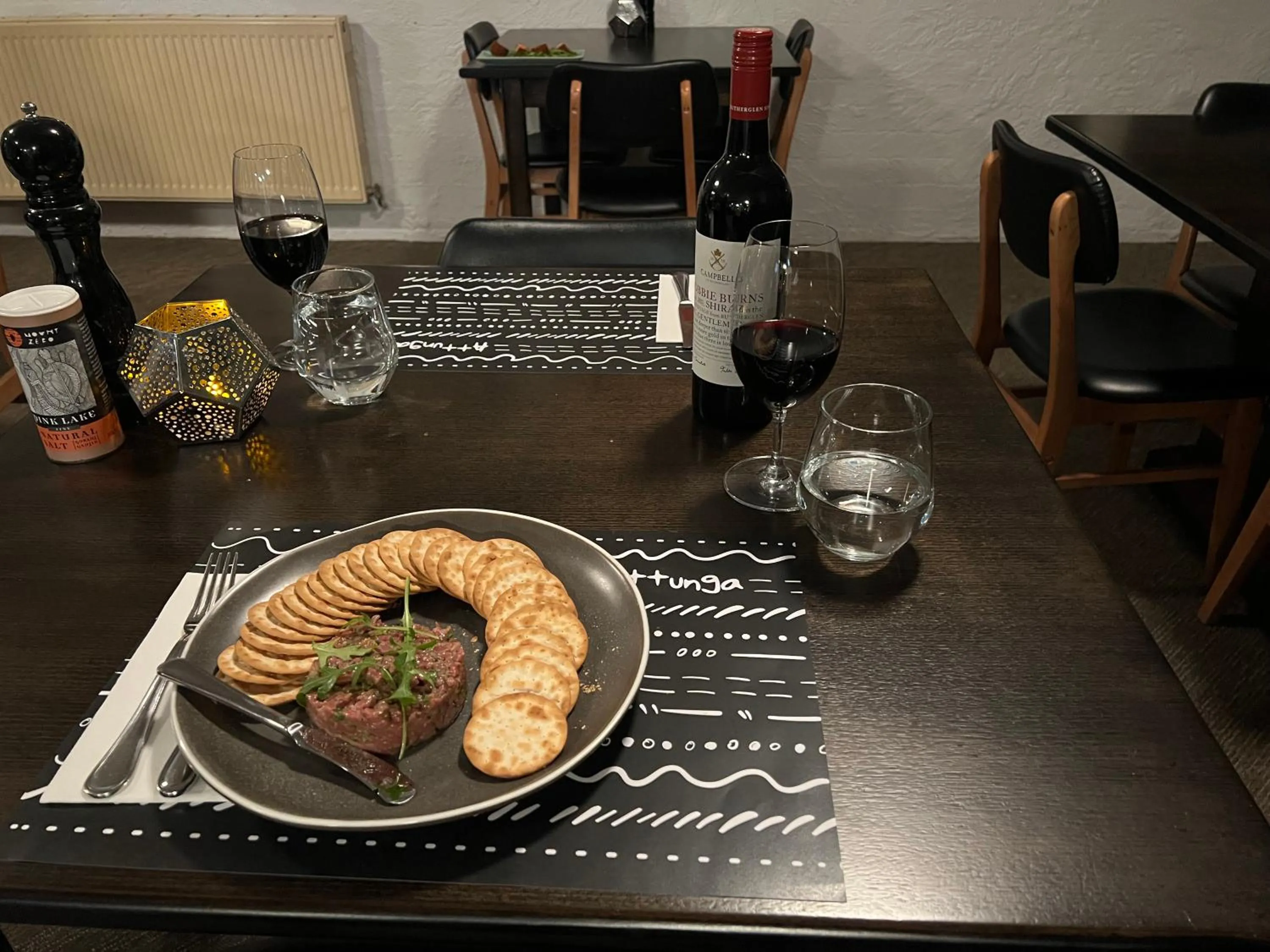 Restaurant/places to eat in Attunga Alpine Lodge & Apartments
