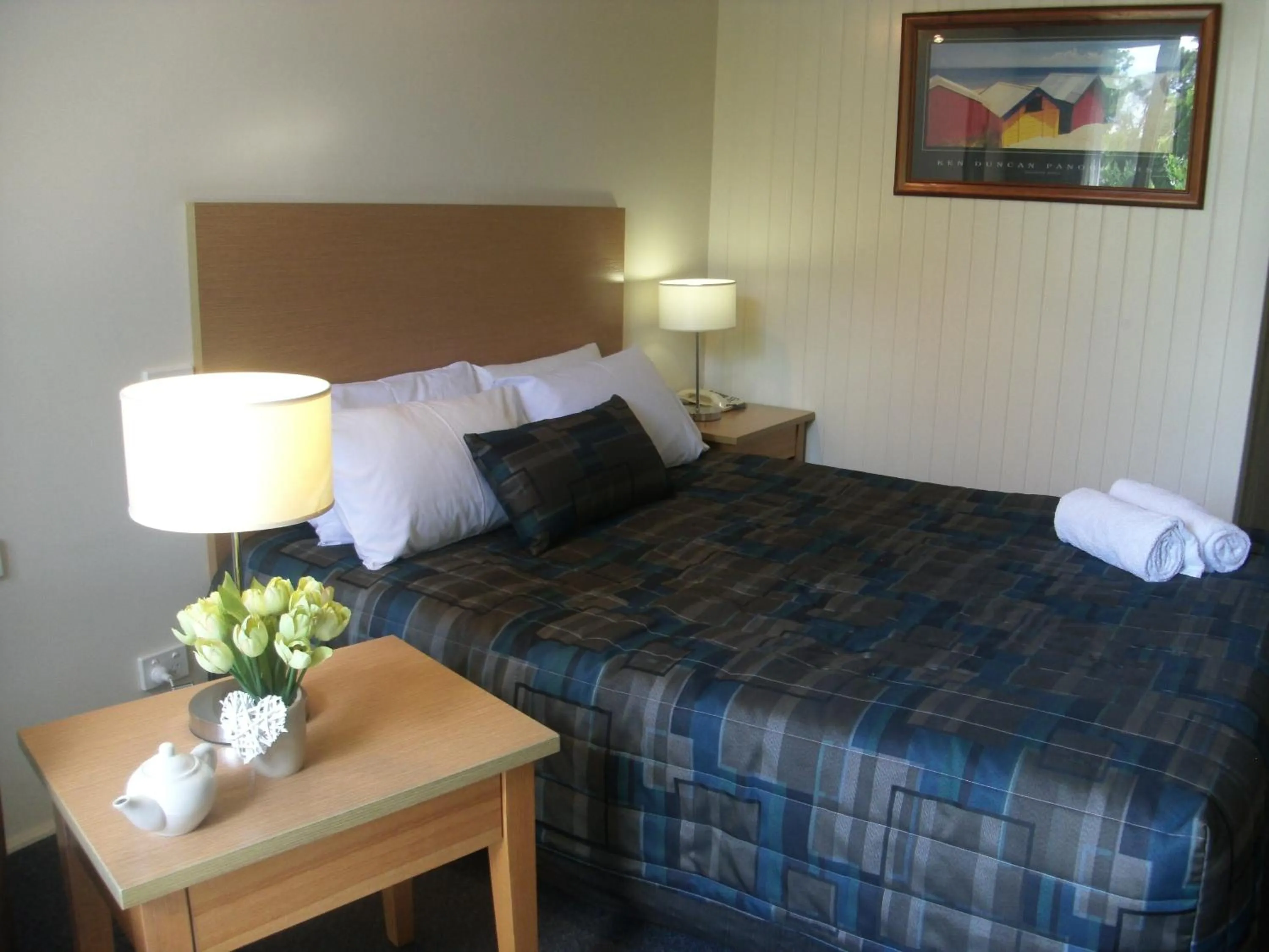 Patio in Parkwood Motel & Apartments