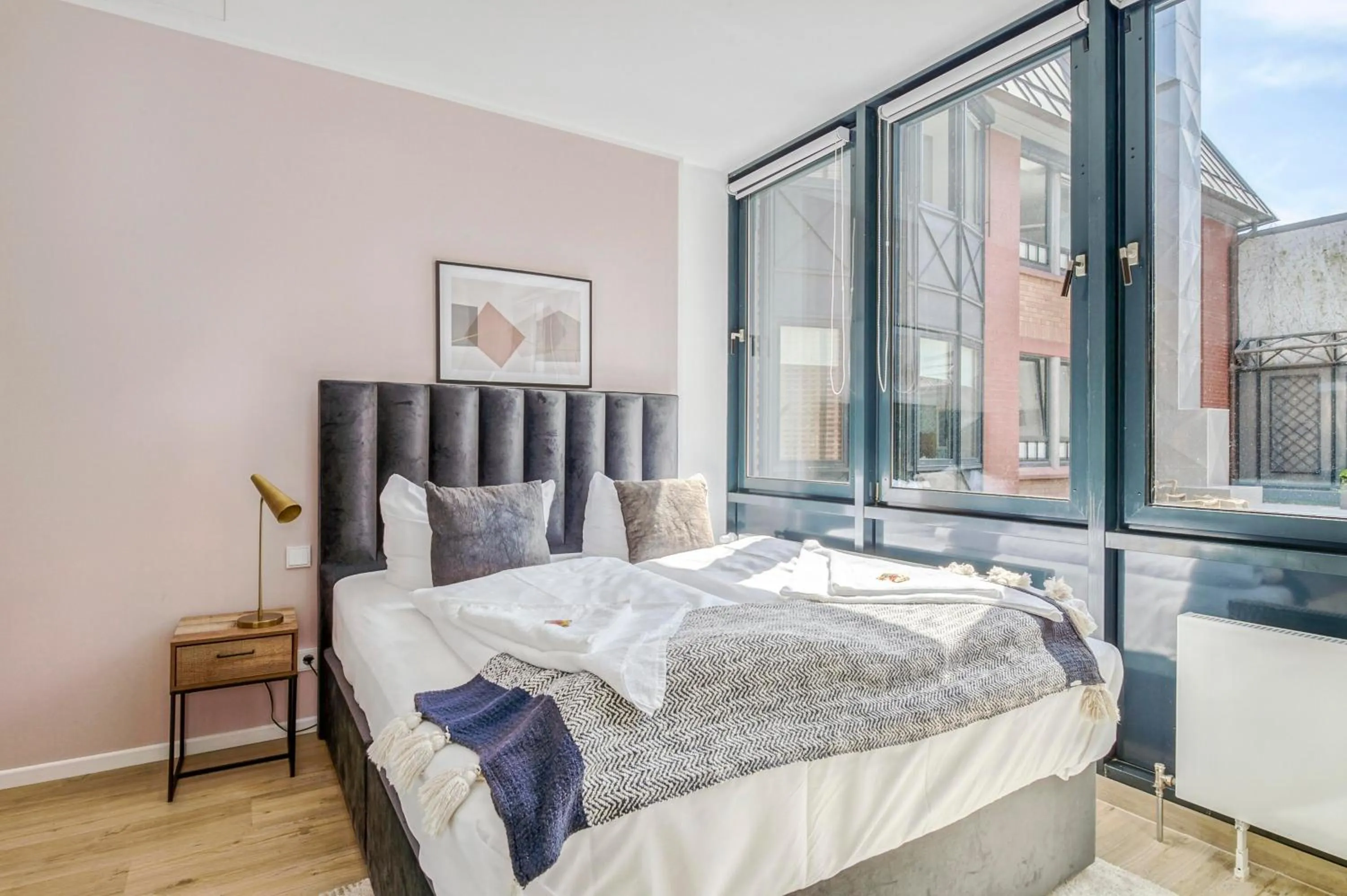 Bed in Limehome Flensburg Holm