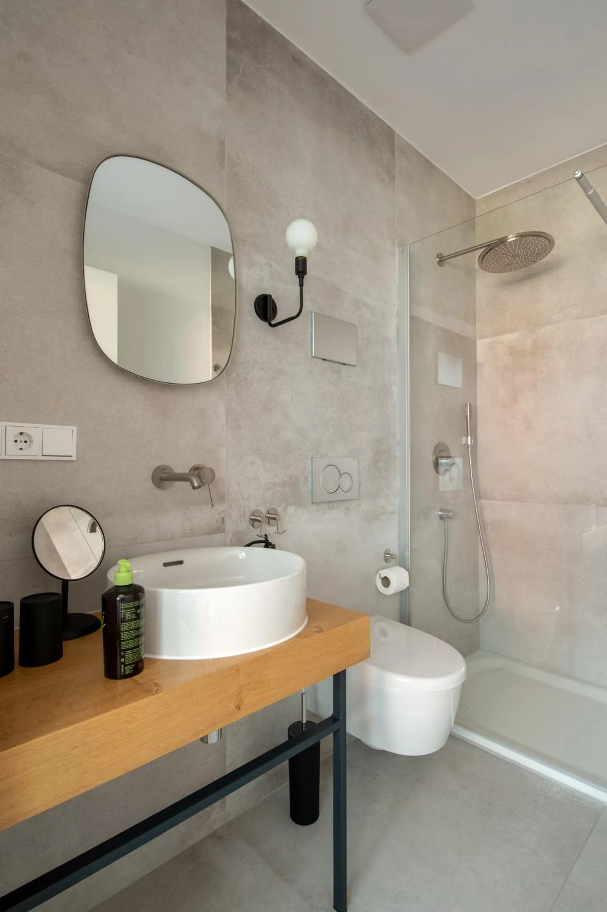 Shower in Limehome Flensburg Holm