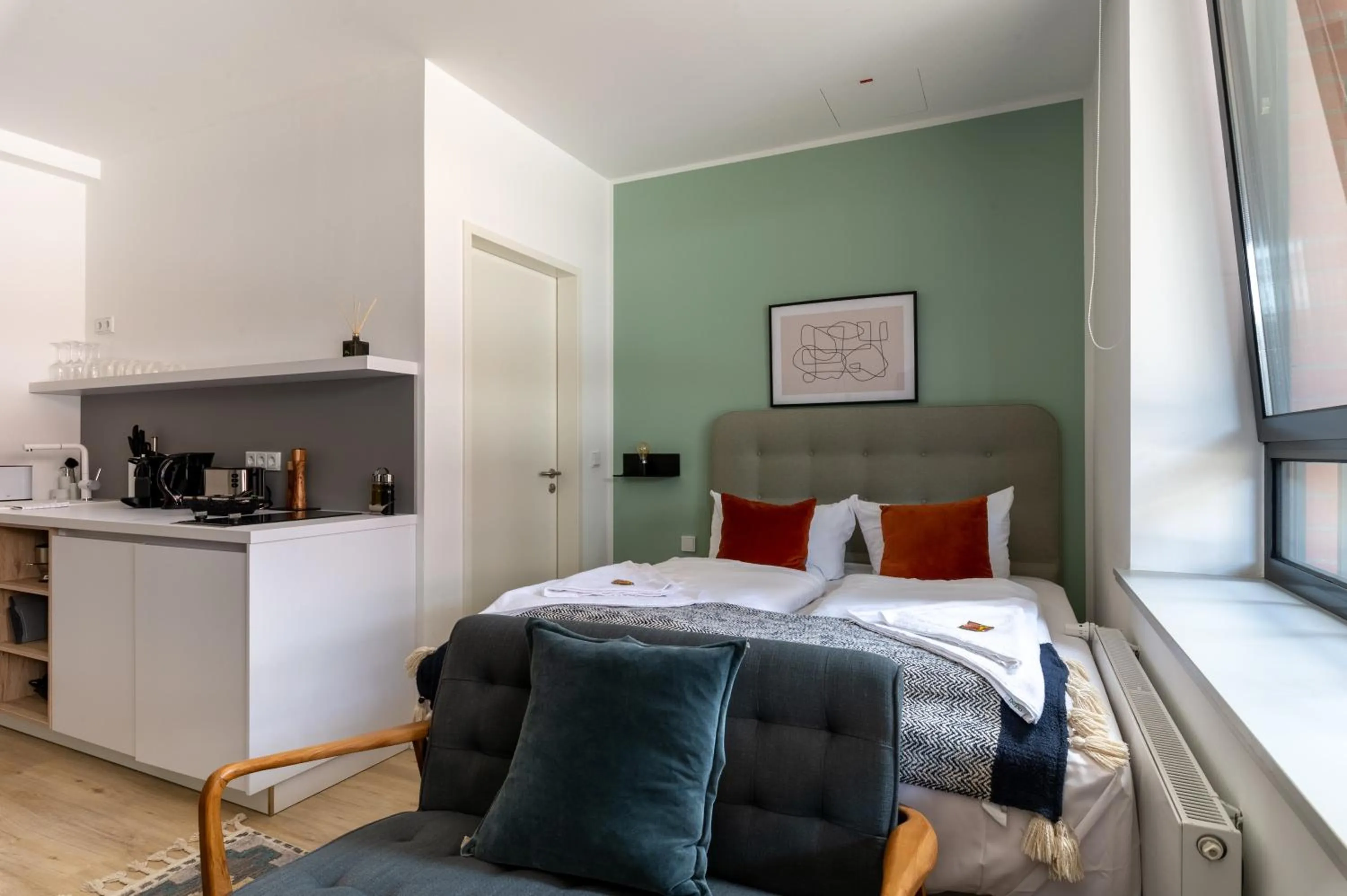 Bed in Limehome Flensburg Holm