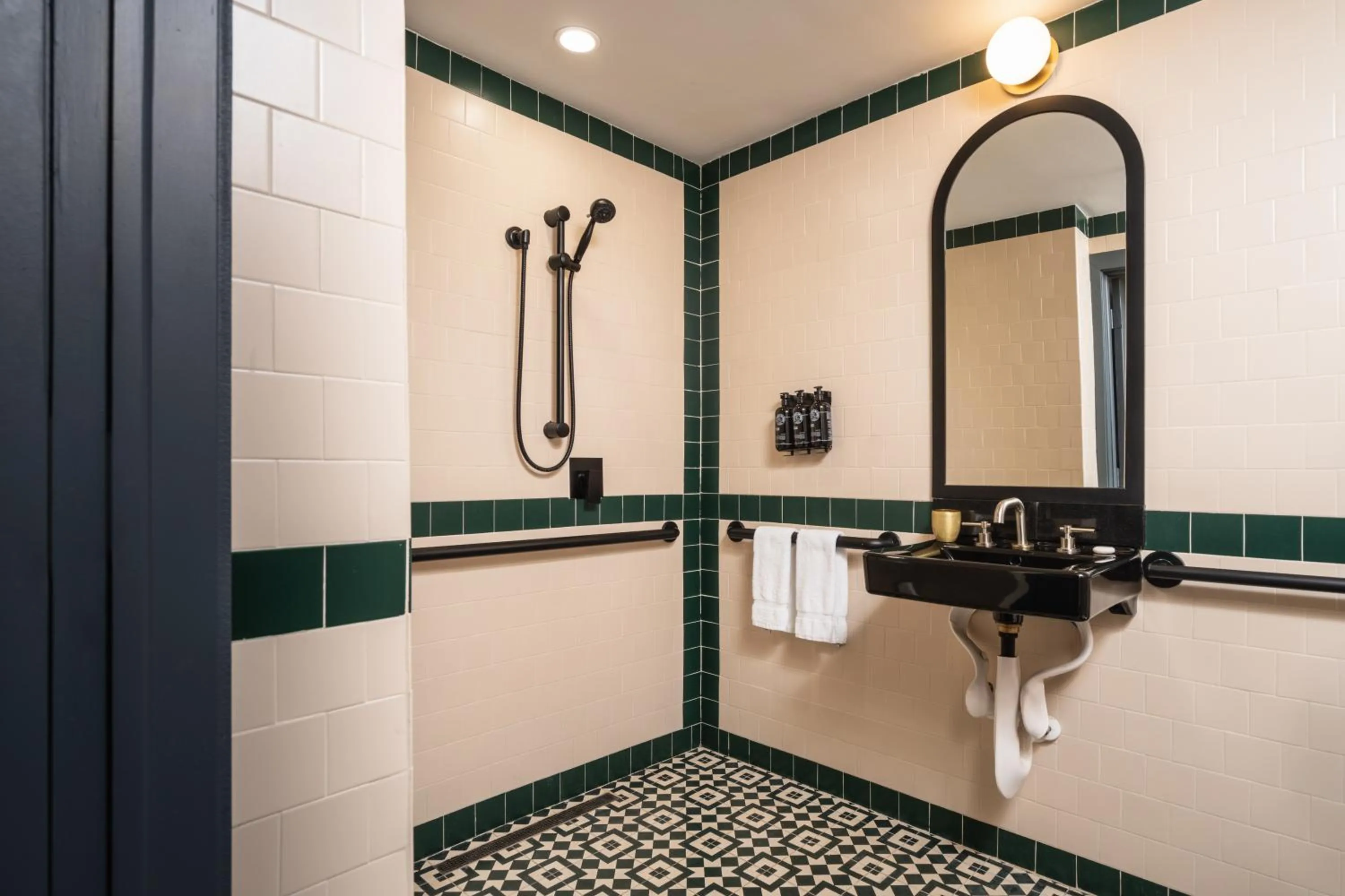 Shower in Balfour Miami Beach, a Registry Collection Hotel