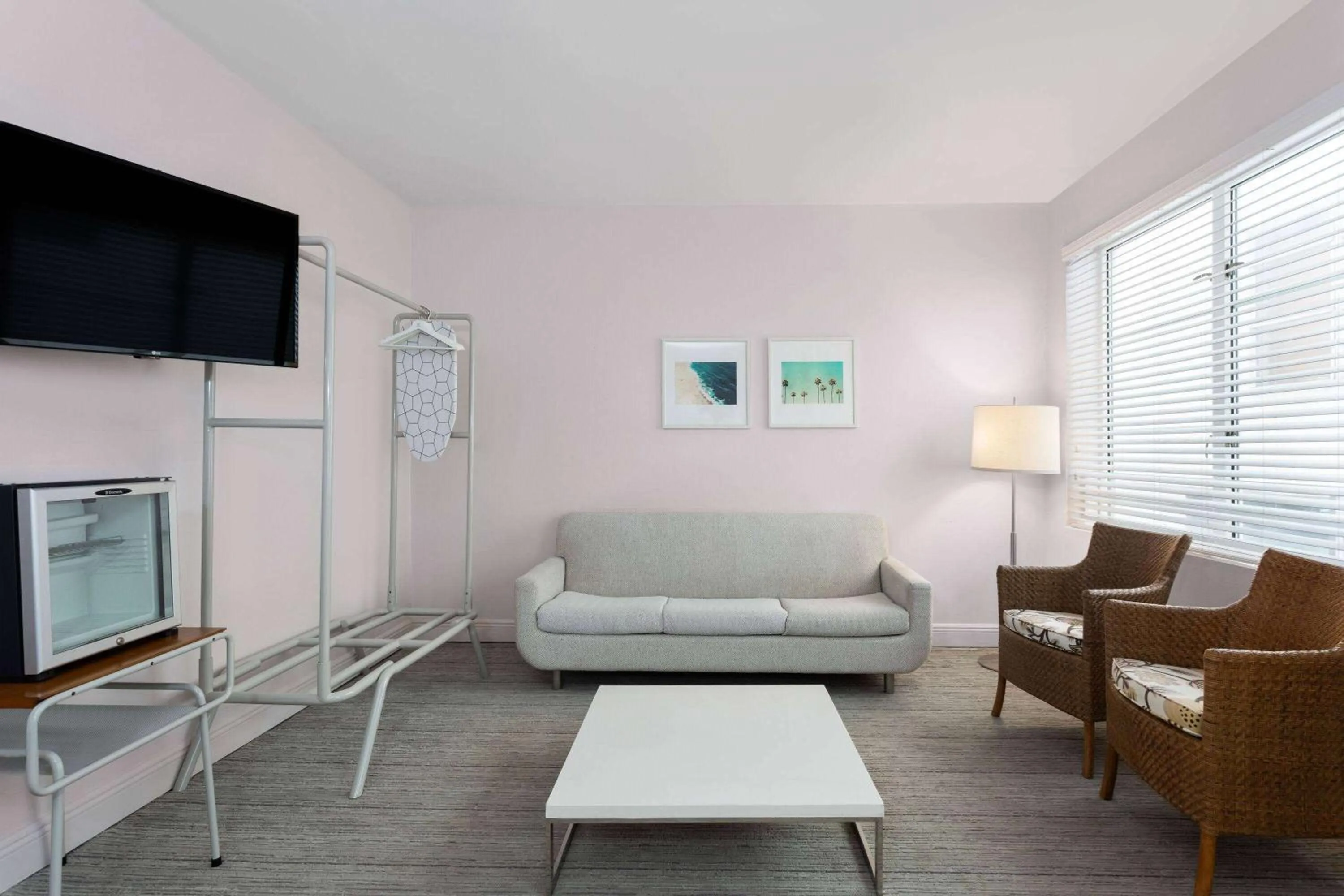 Photo of the whole room, Seating Area in The Astor by LuxUrban