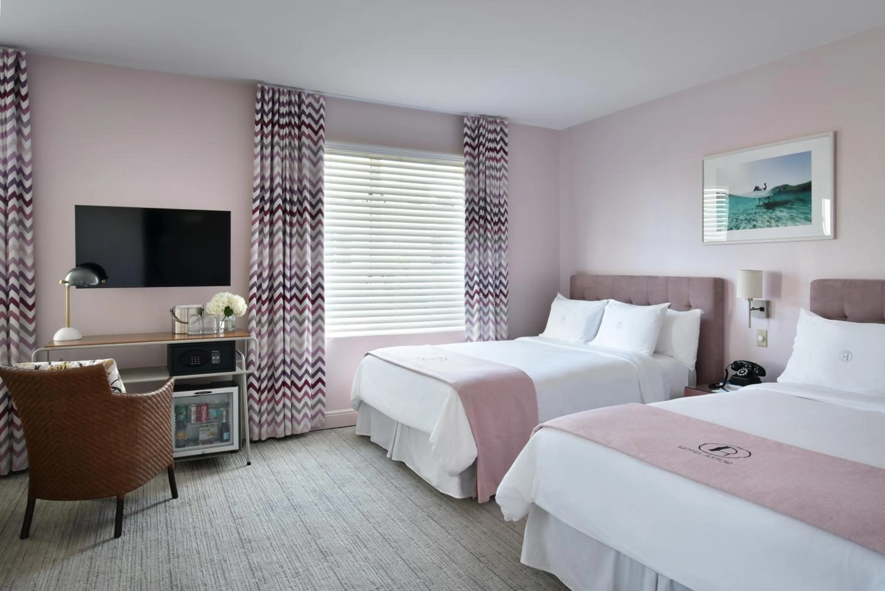 Photo of the whole room in The Astor by LuxUrban