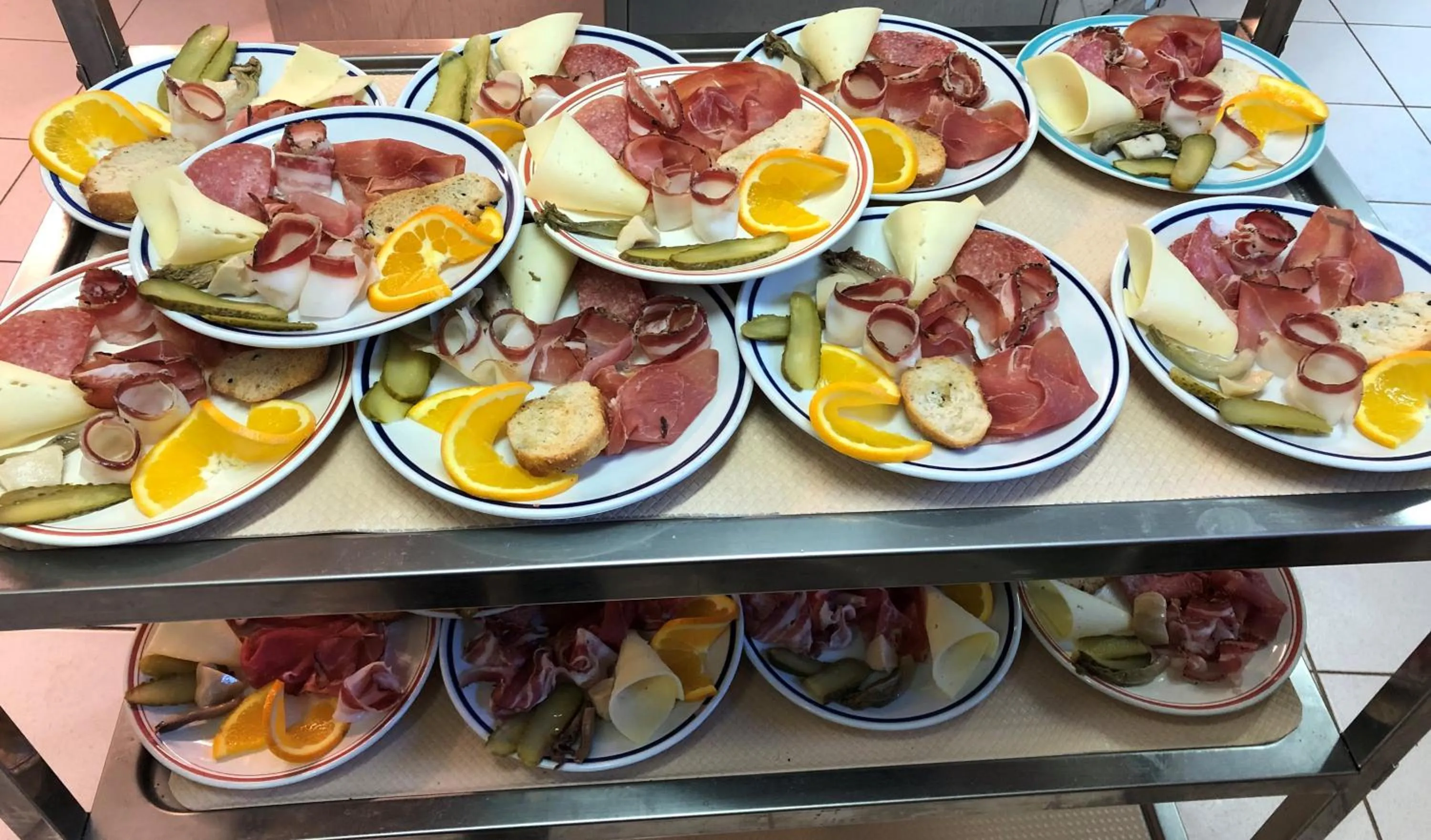 Restaurant/places to eat in Hotel Genzianella