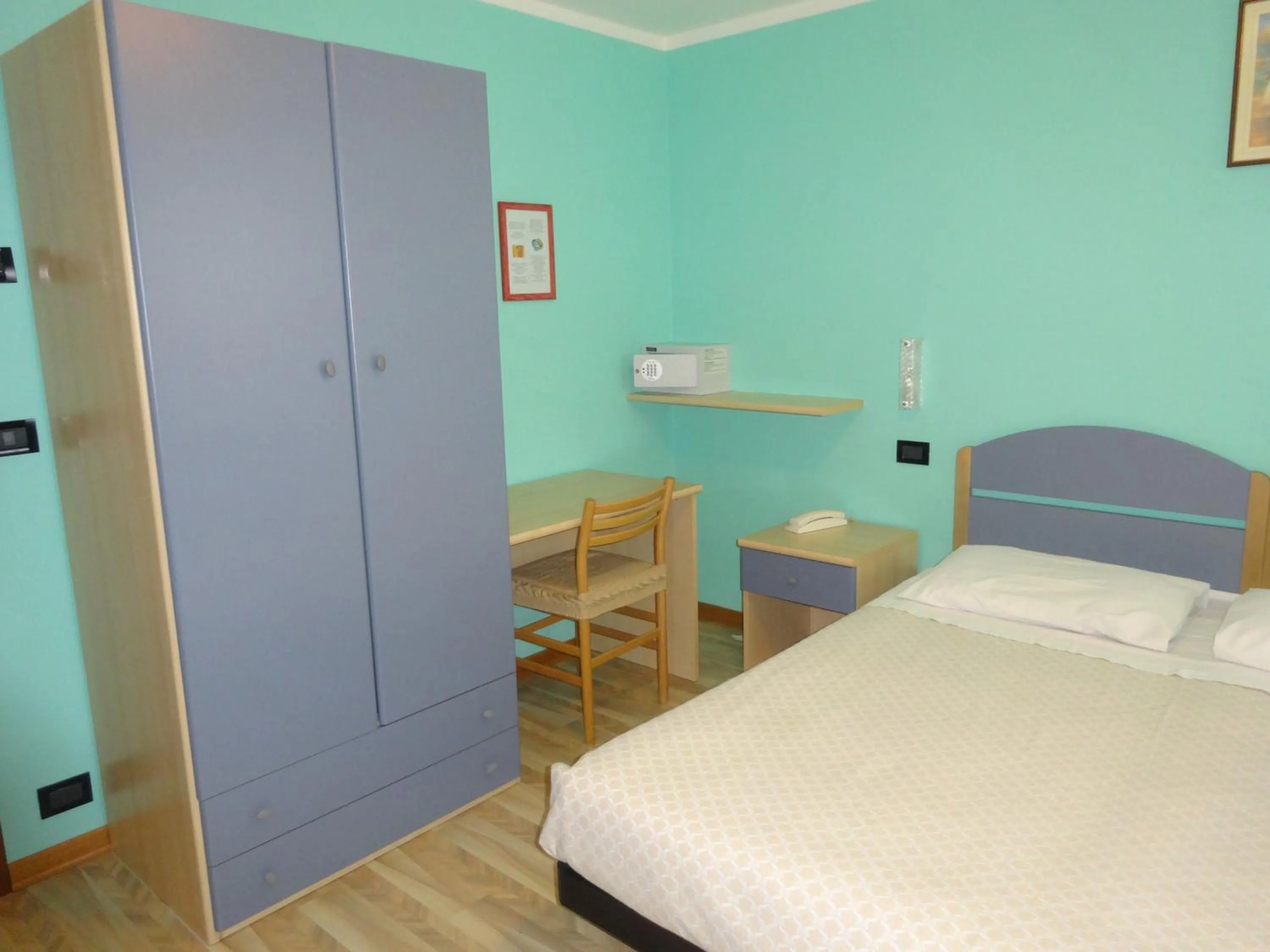 Bed in Hotel Genzianella