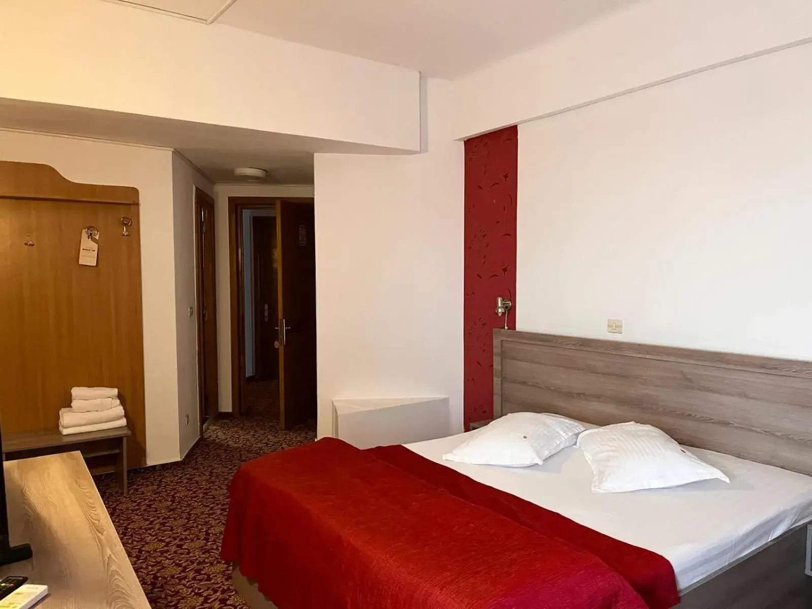 Standard Double Room - single occupancy in Hotel Dambovita Standard Double Room - single occupancy in Hotel Dambovita