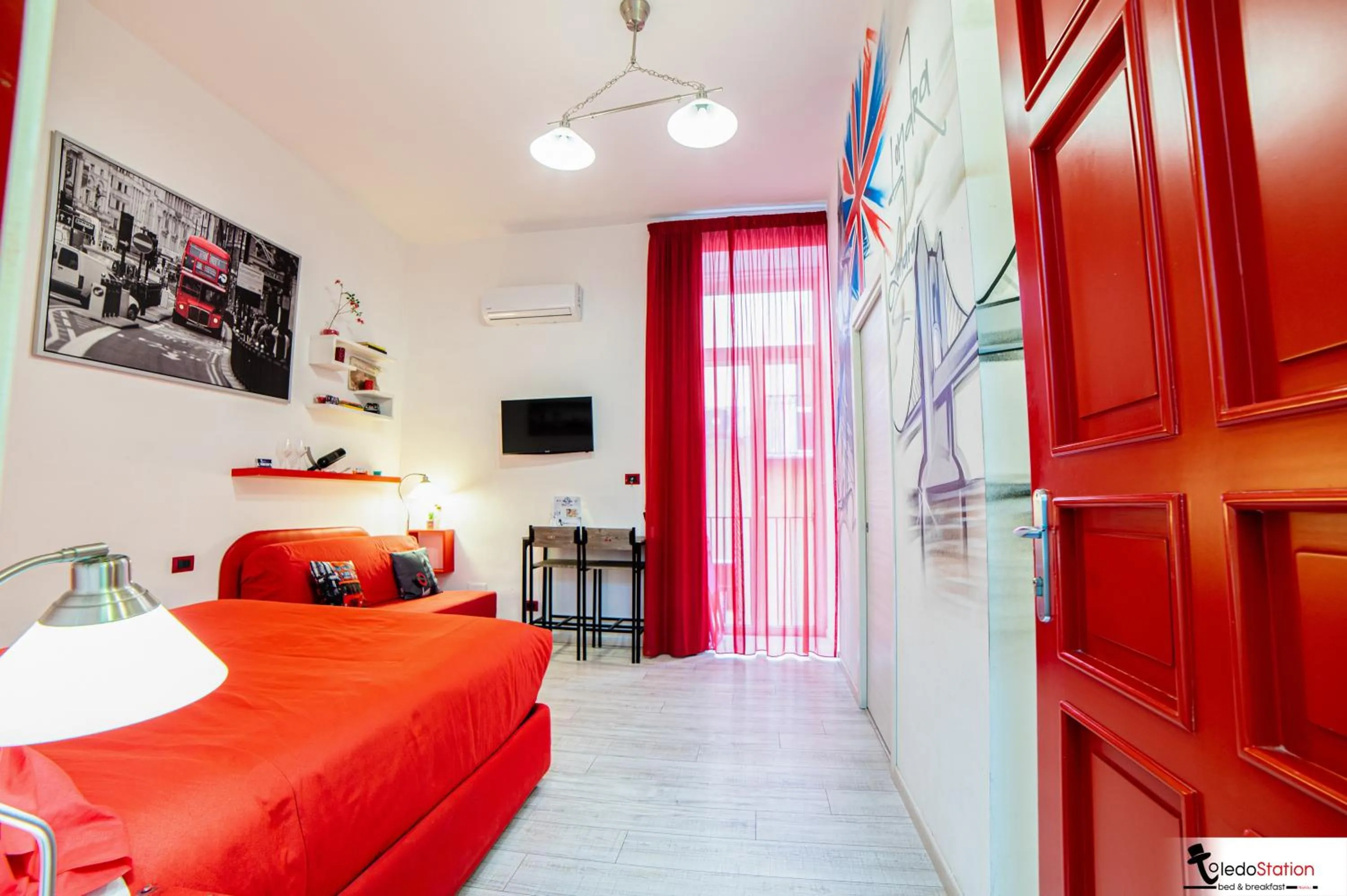 Bed in ToledoStation B&B