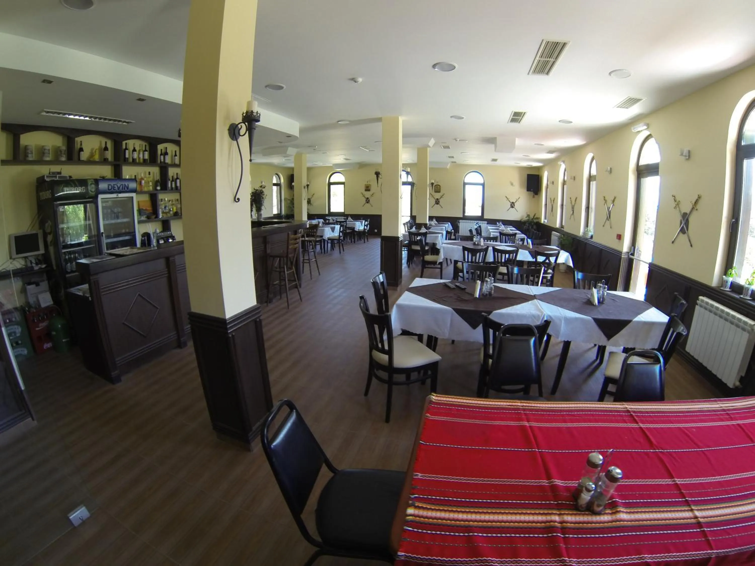 Restaurant/places to eat in Rusaliite Adventure House