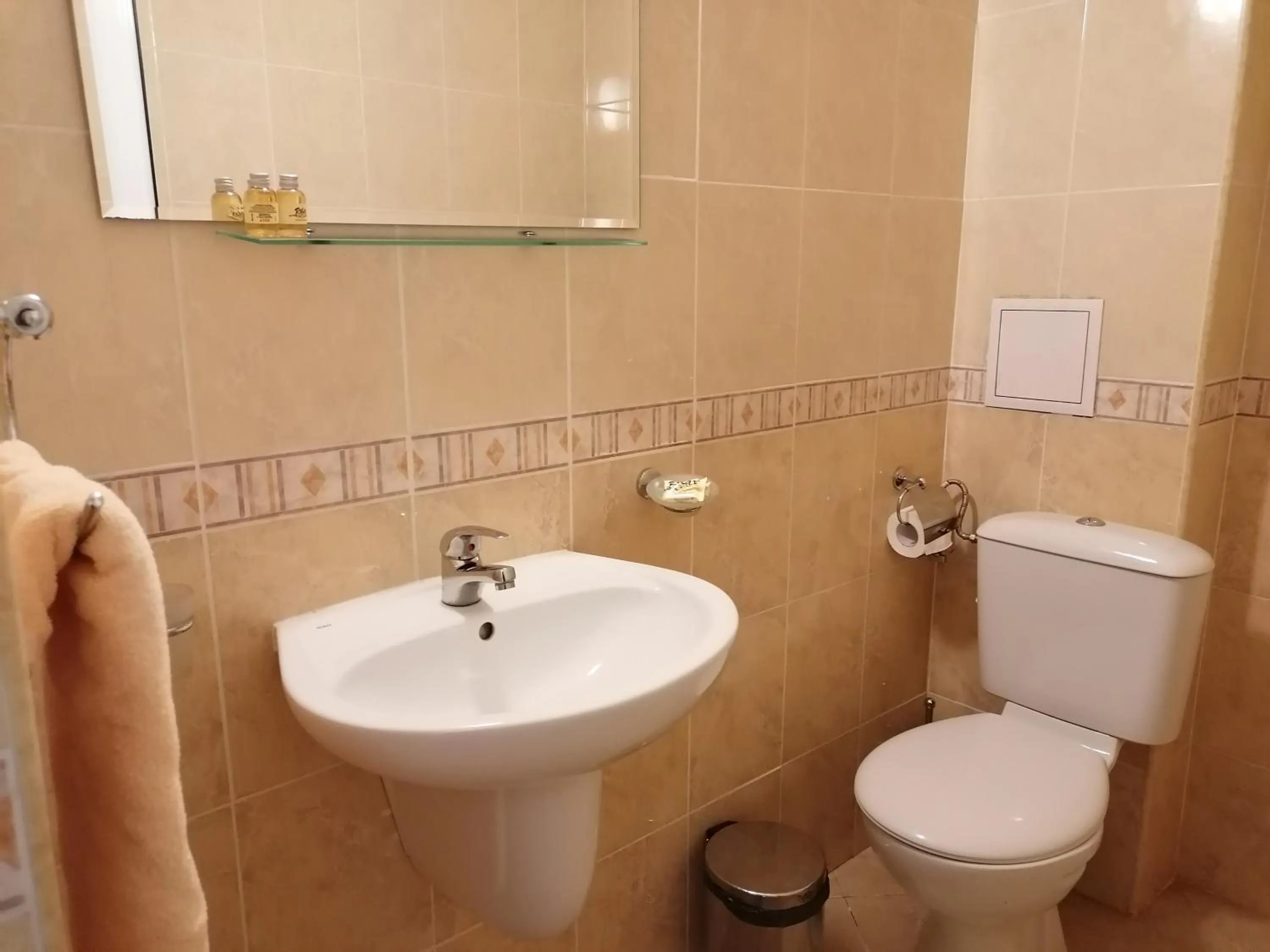 Toilet in Rusaliite Adventure House