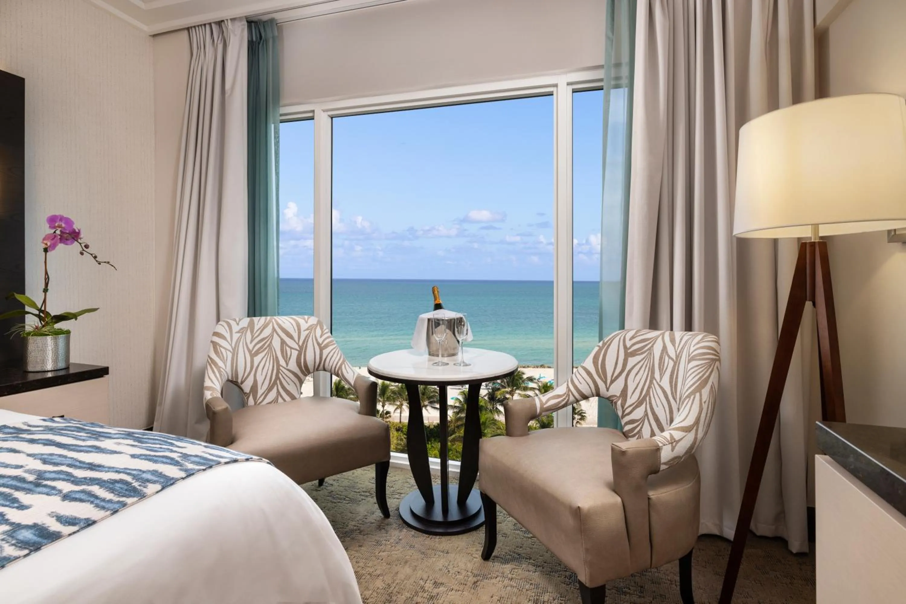 View (from property/room), Bed in The Palms Hotel & Spa