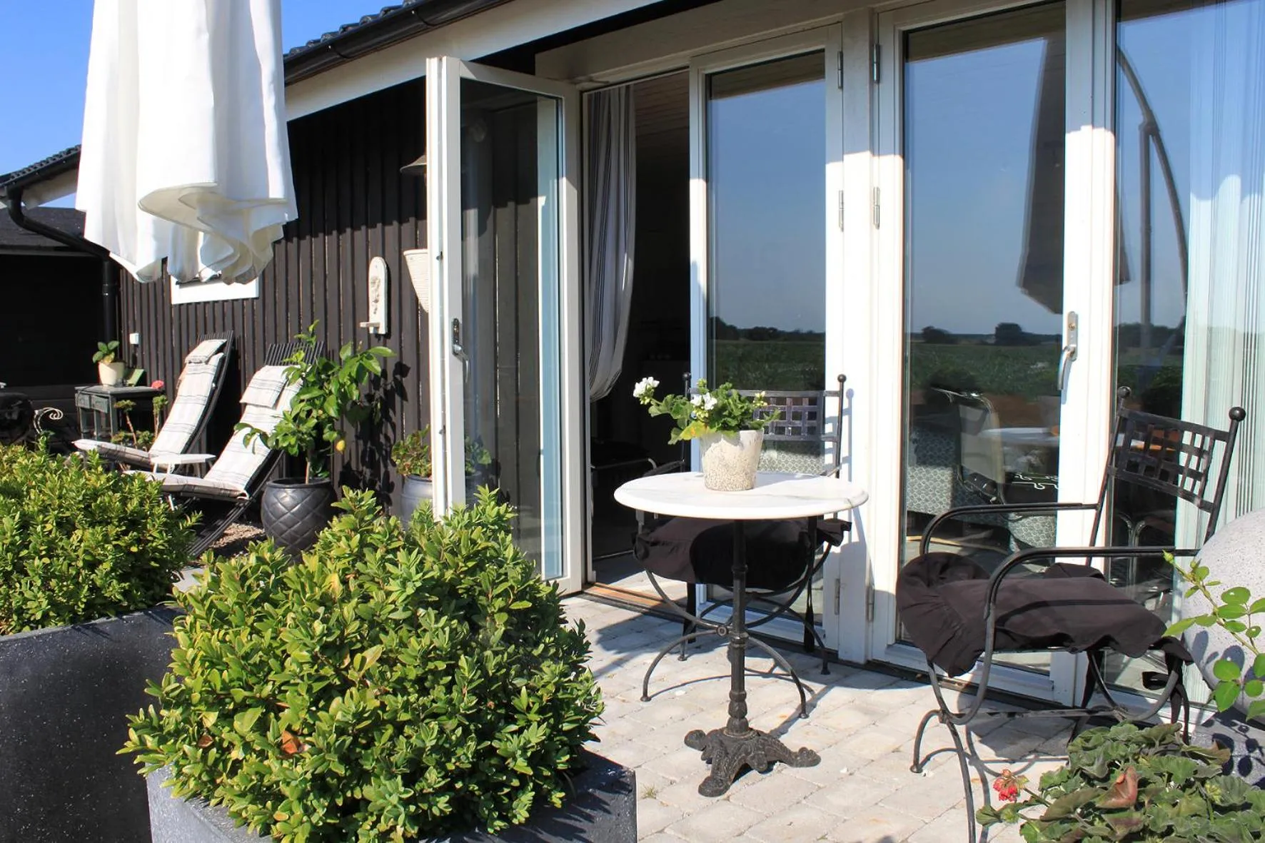 Ängshyddan B&B