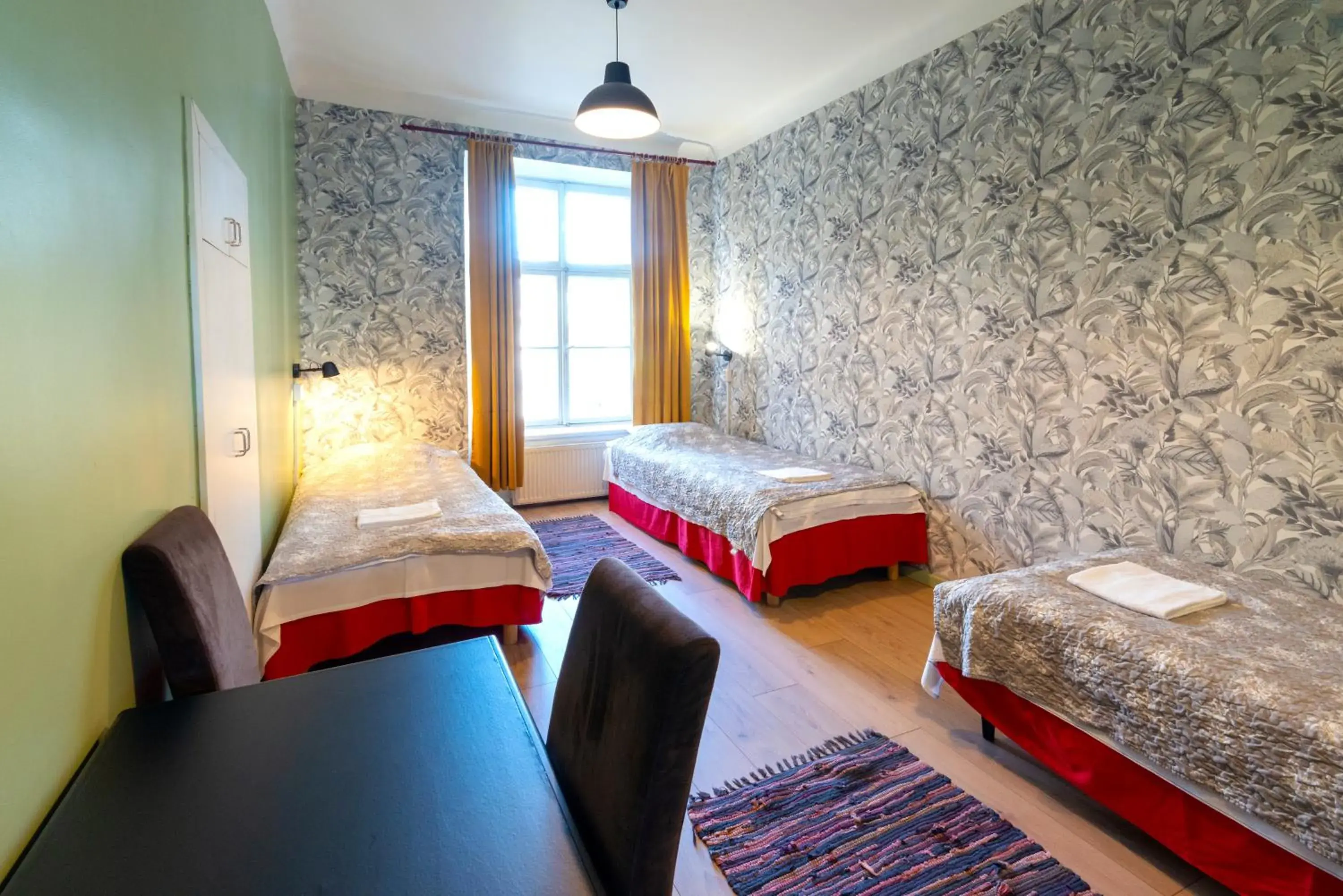 Triple Room with Shared Bathroom in 16eur - Old Town Munkenhof Triple Room with Shared Bathroom in 16eur - Old Town Munkenhof