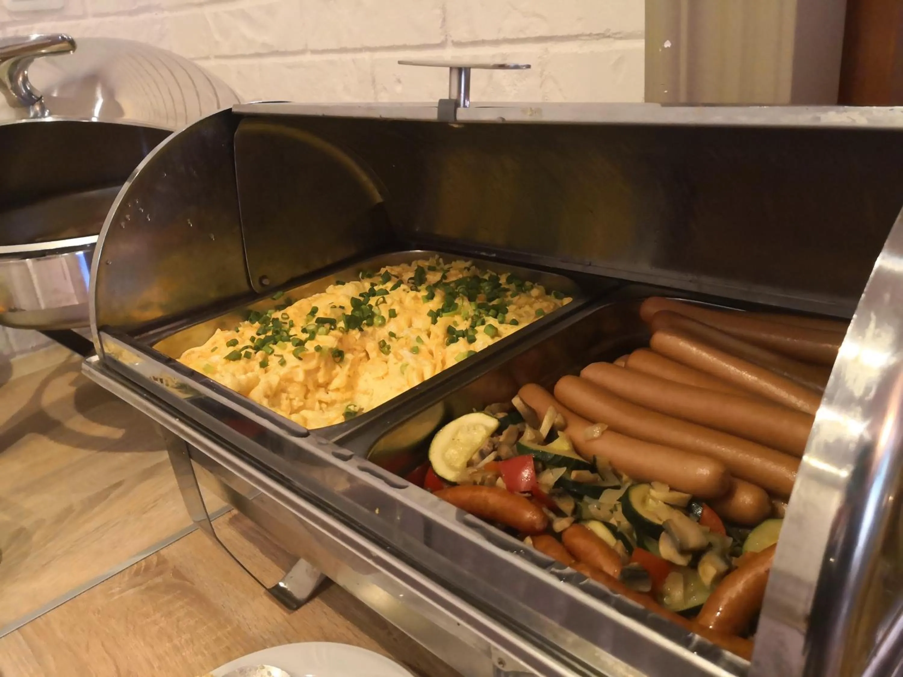 Buffet breakfast in Hotel Cesarski - Kaiserhof