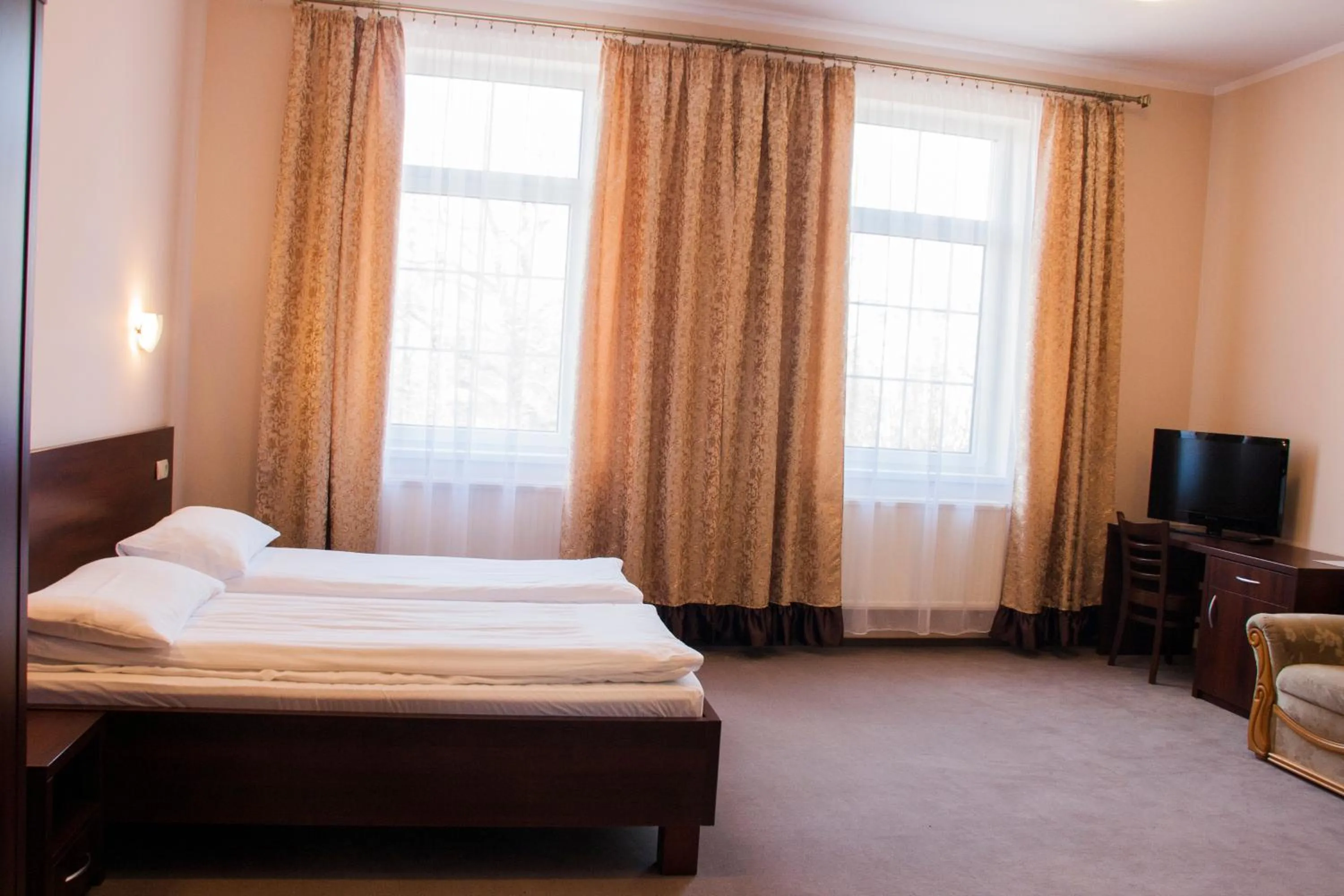 Photo of the whole room, Bed in Hotel Cesarski - Kaiserhof