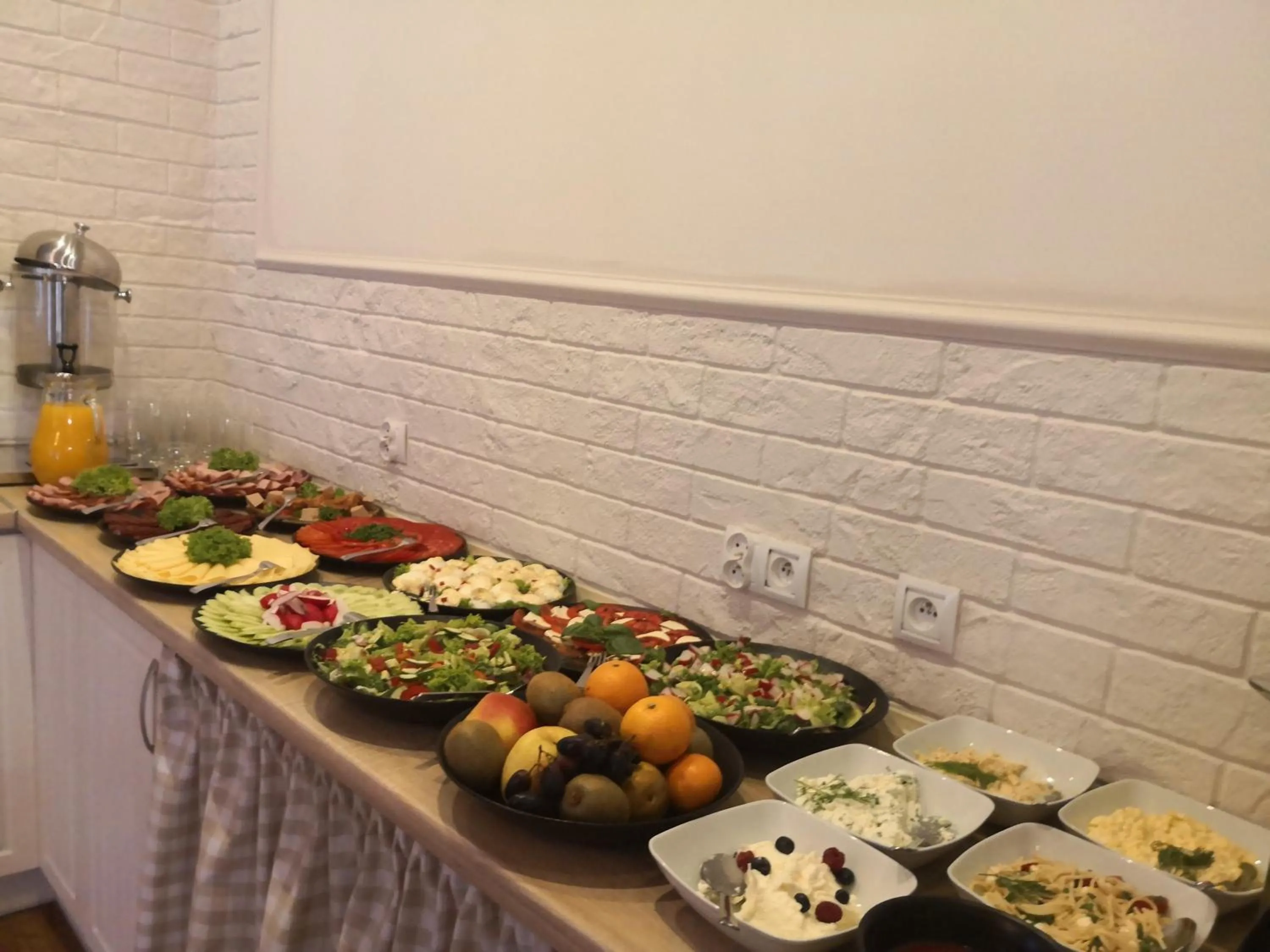 Buffet breakfast in Hotel Cesarski - Kaiserhof