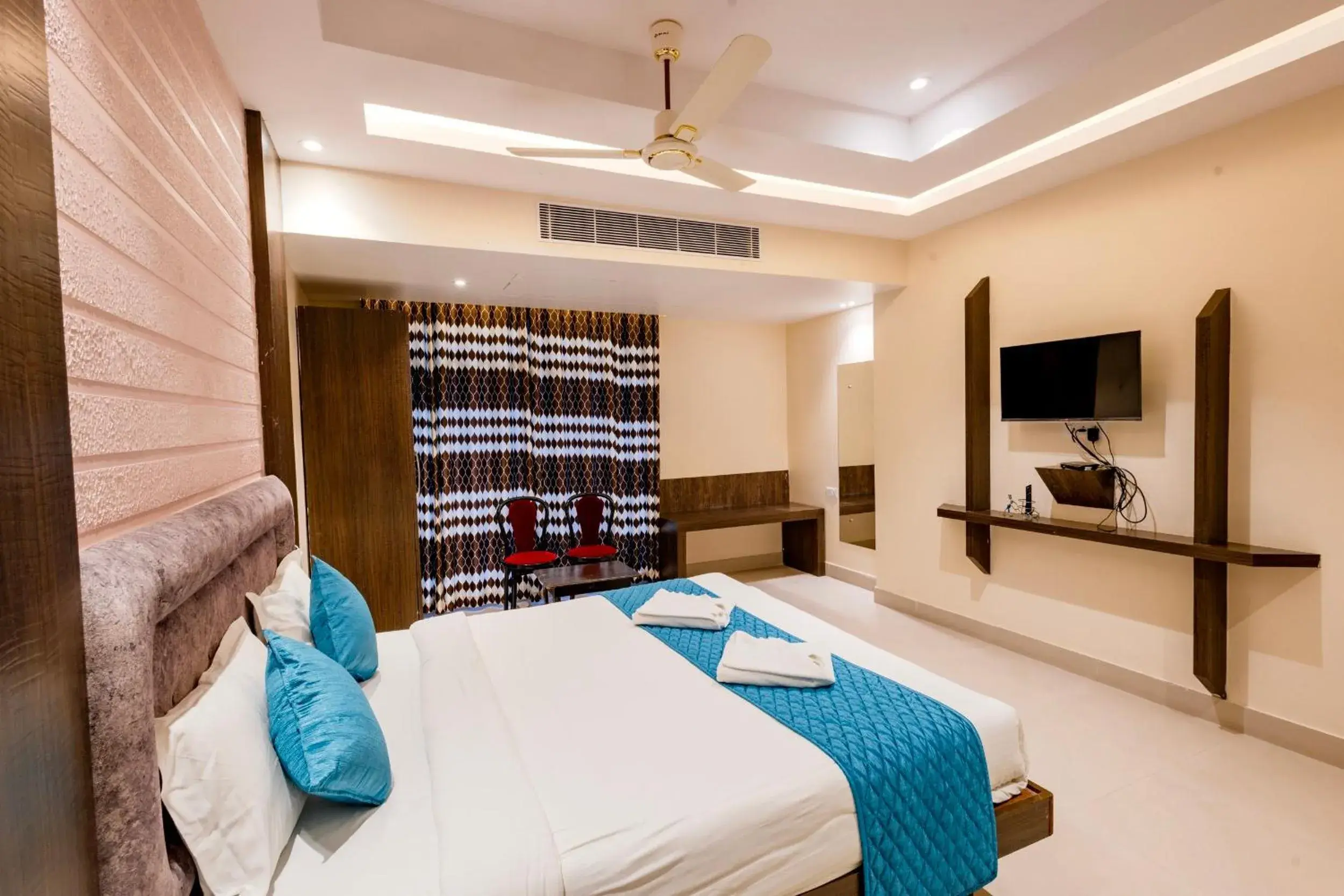 Bed in Hotel Serene Palace Bed in Hotel Serene Palace