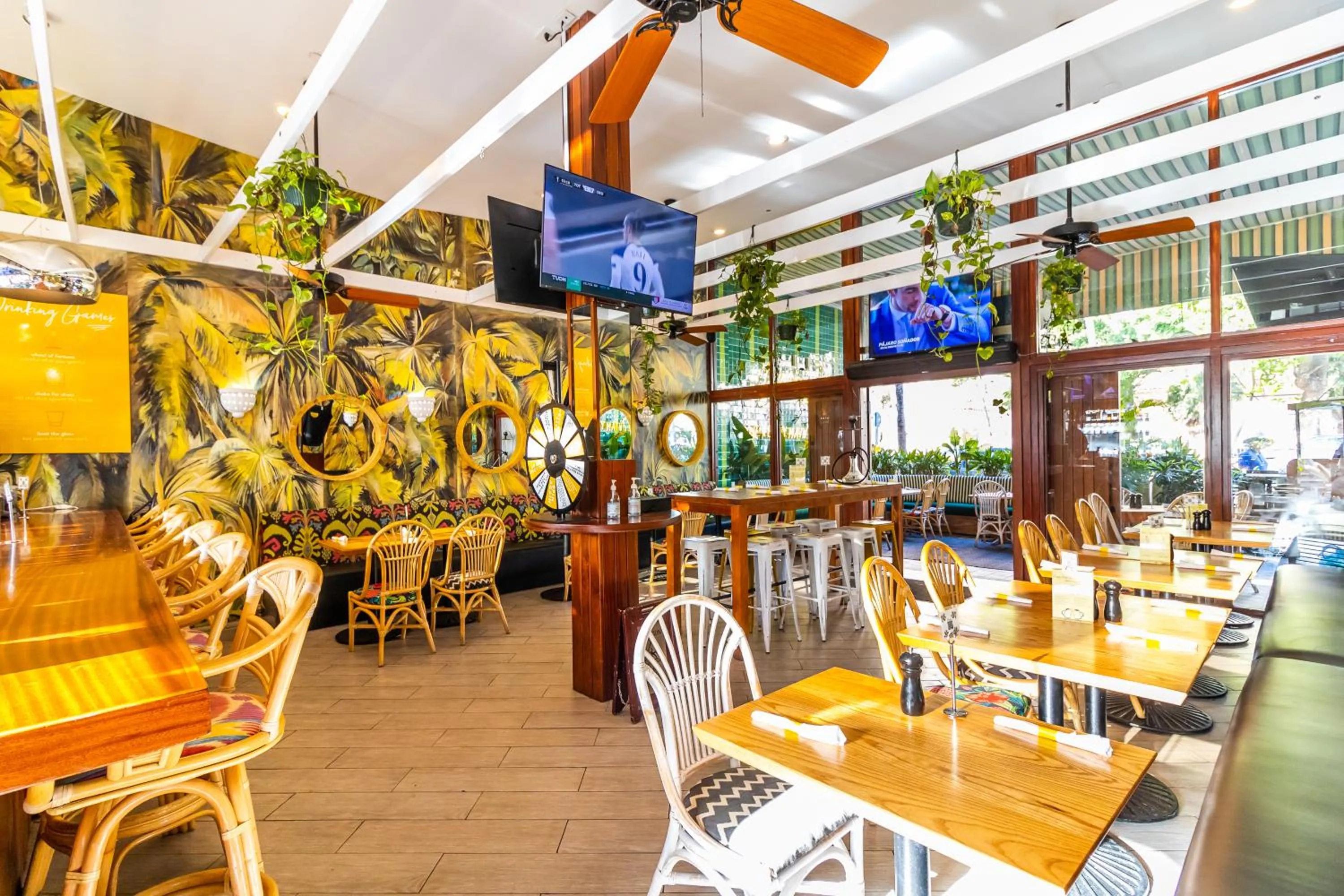 Restaurant/places to eat in Clinton Hotel South Beach