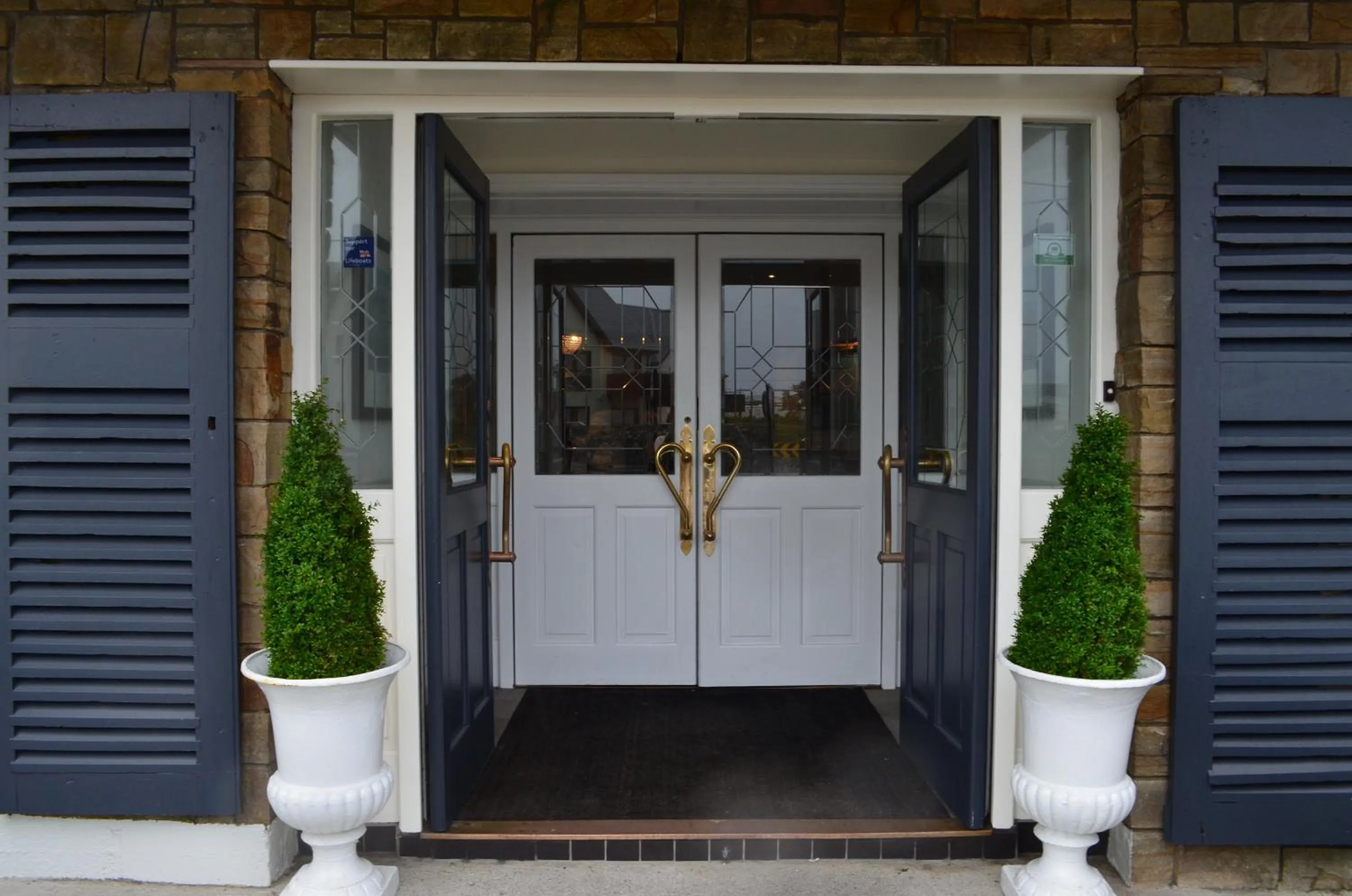 Facade/entrance in The Cliff House Hotel
