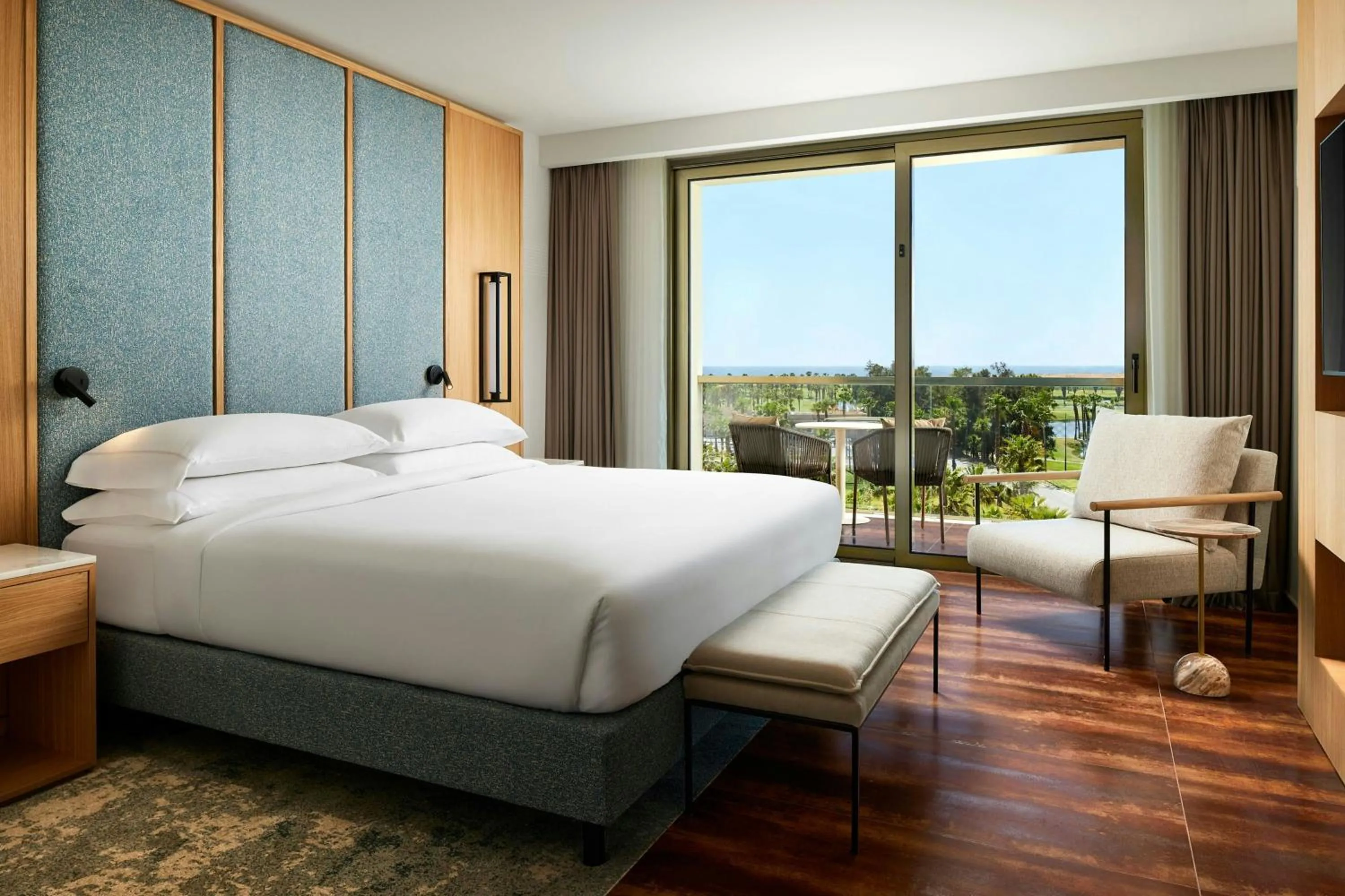 Photo of the whole room, Bed in Algarve Marriott Salgados Golf Resort & Spa