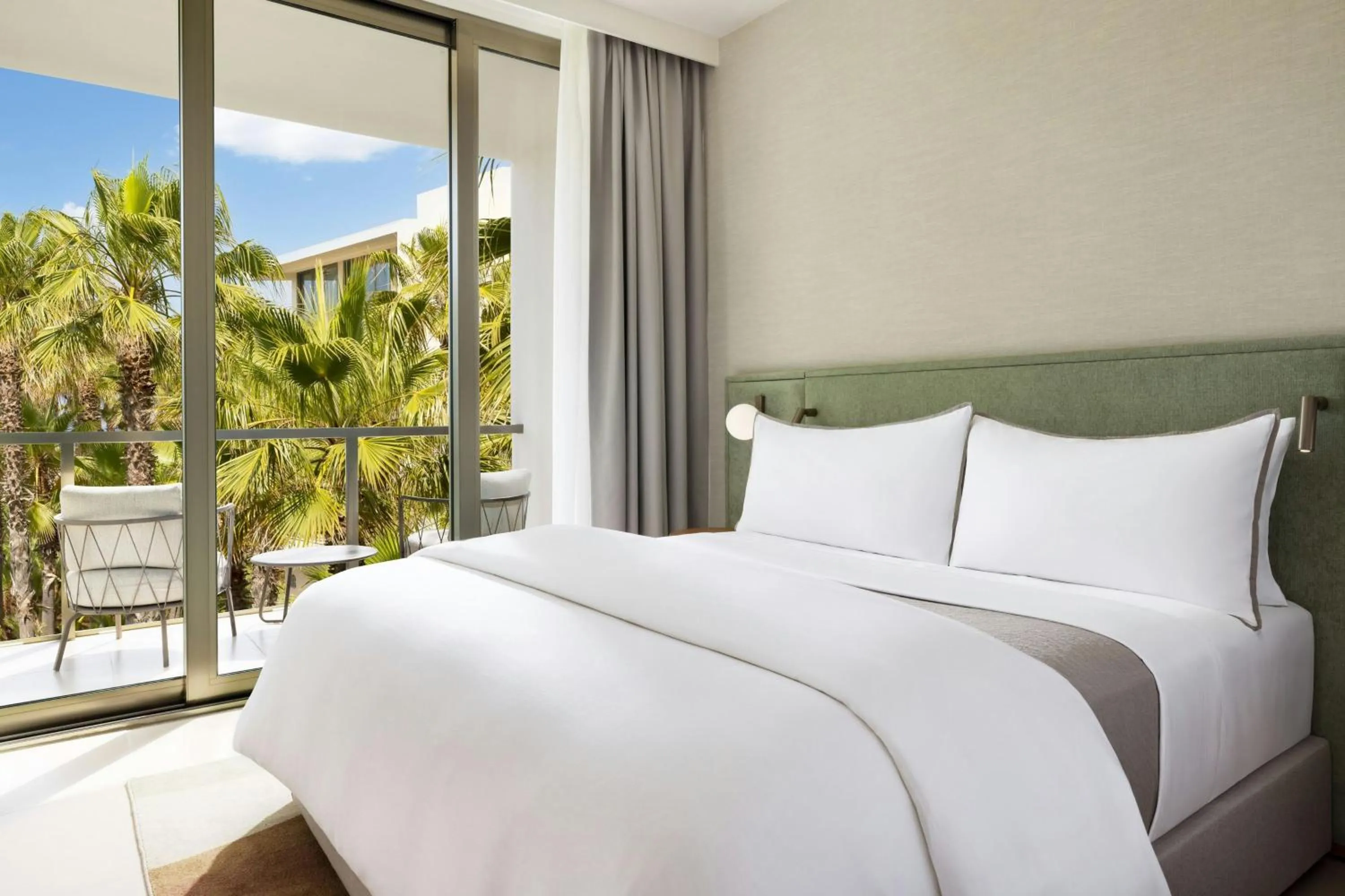Bedroom, Bed in The Westin Salgados Beach Resort, Algarve