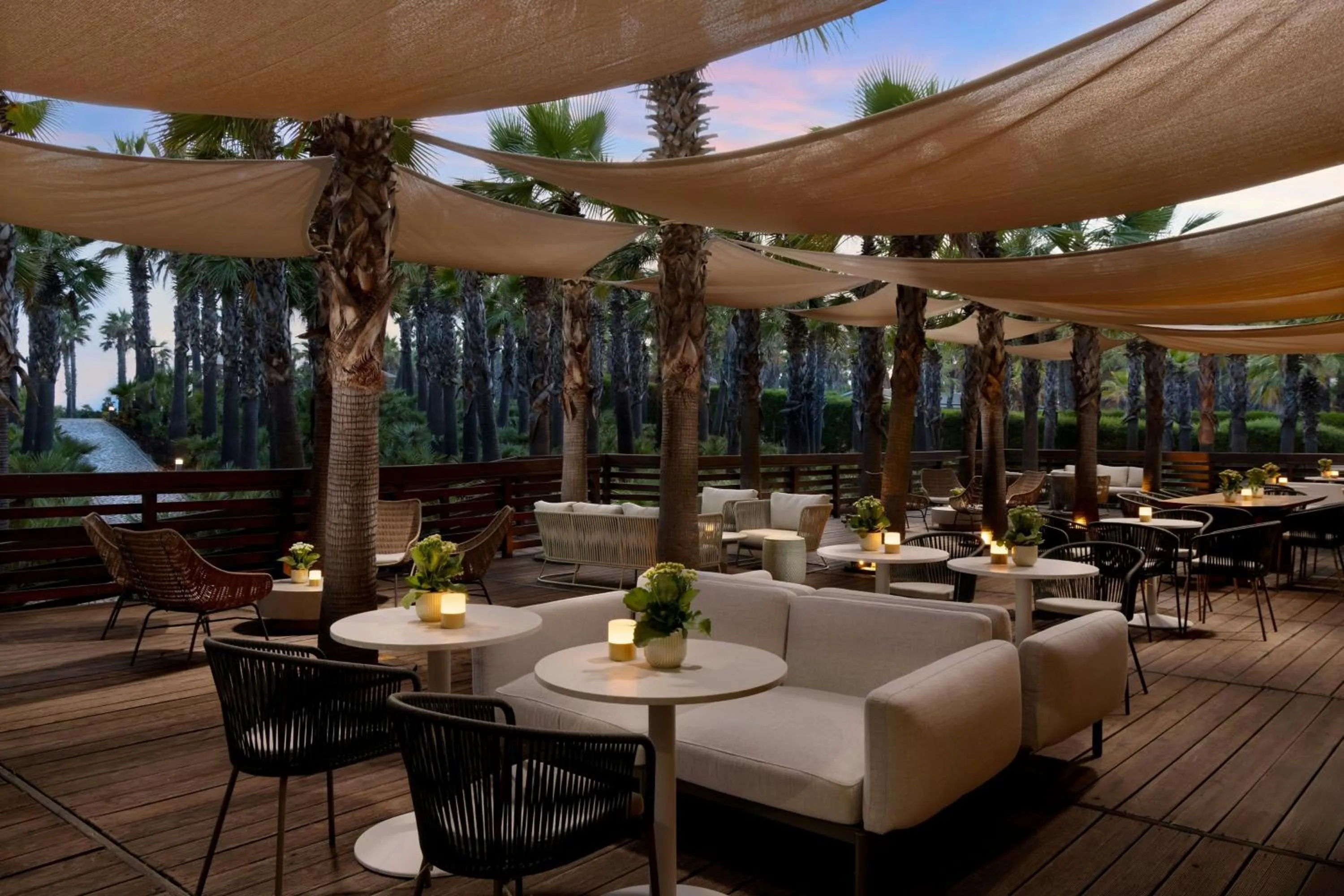 Lounge or bar in The Westin Salgados Beach Resort, Algarve