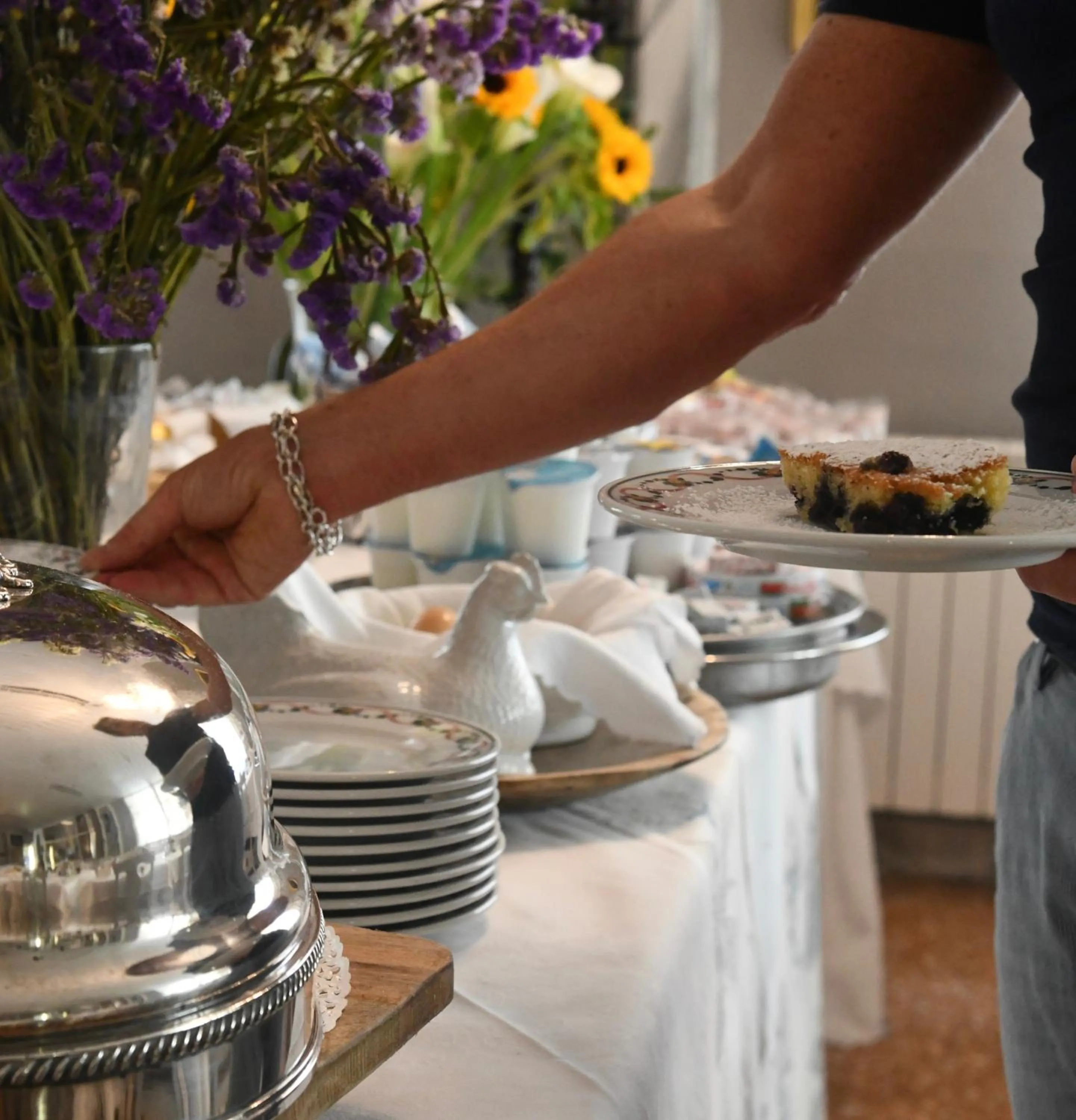 Buffet breakfast in Hotel Villa Maria & Apartment