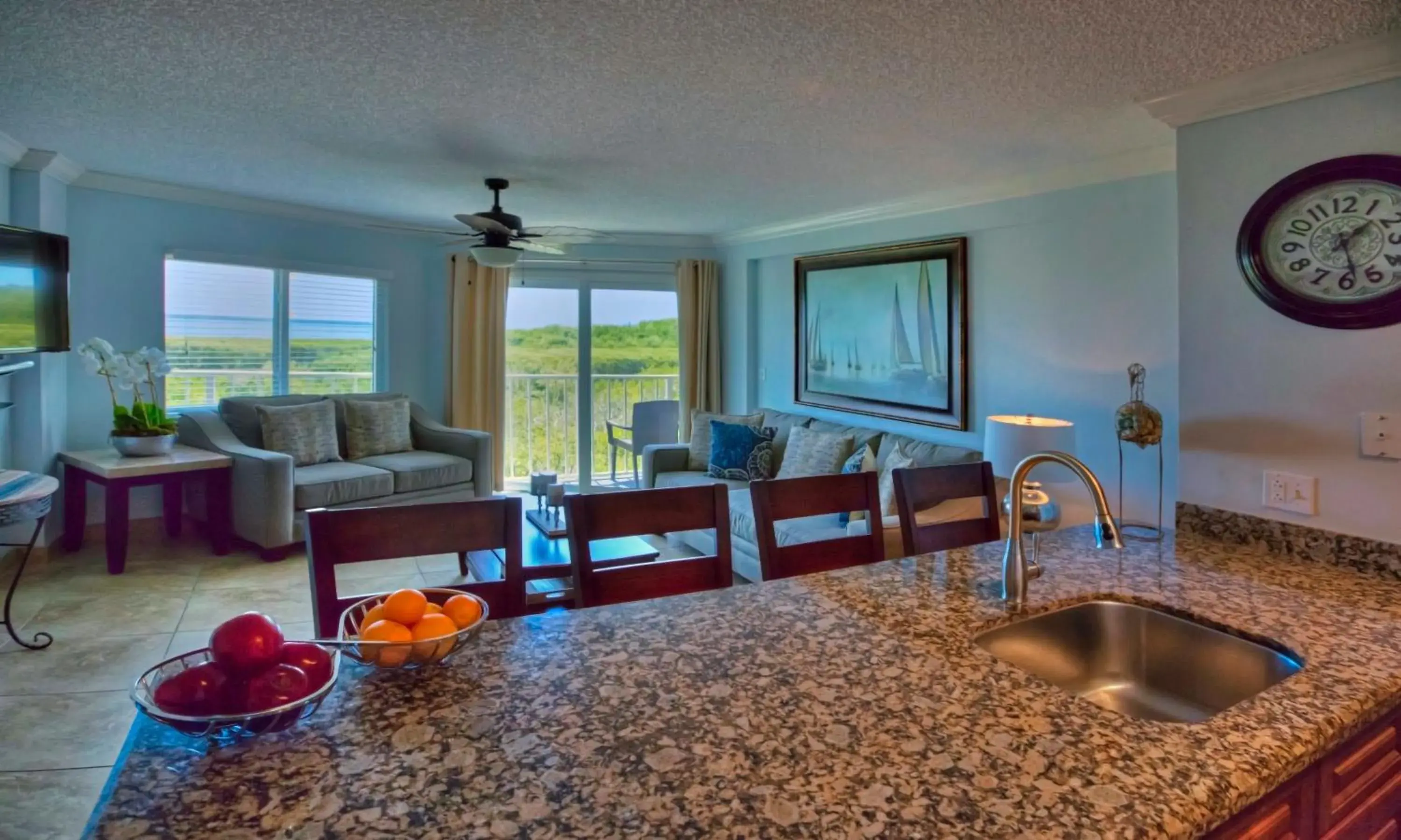 Standard One-Bedroom Suite with Ocean View in Ocean Pointe Suites at Key Largo Standard One-Bedroom Suite with Ocean View in Ocean Pointe Suites at Key Largo