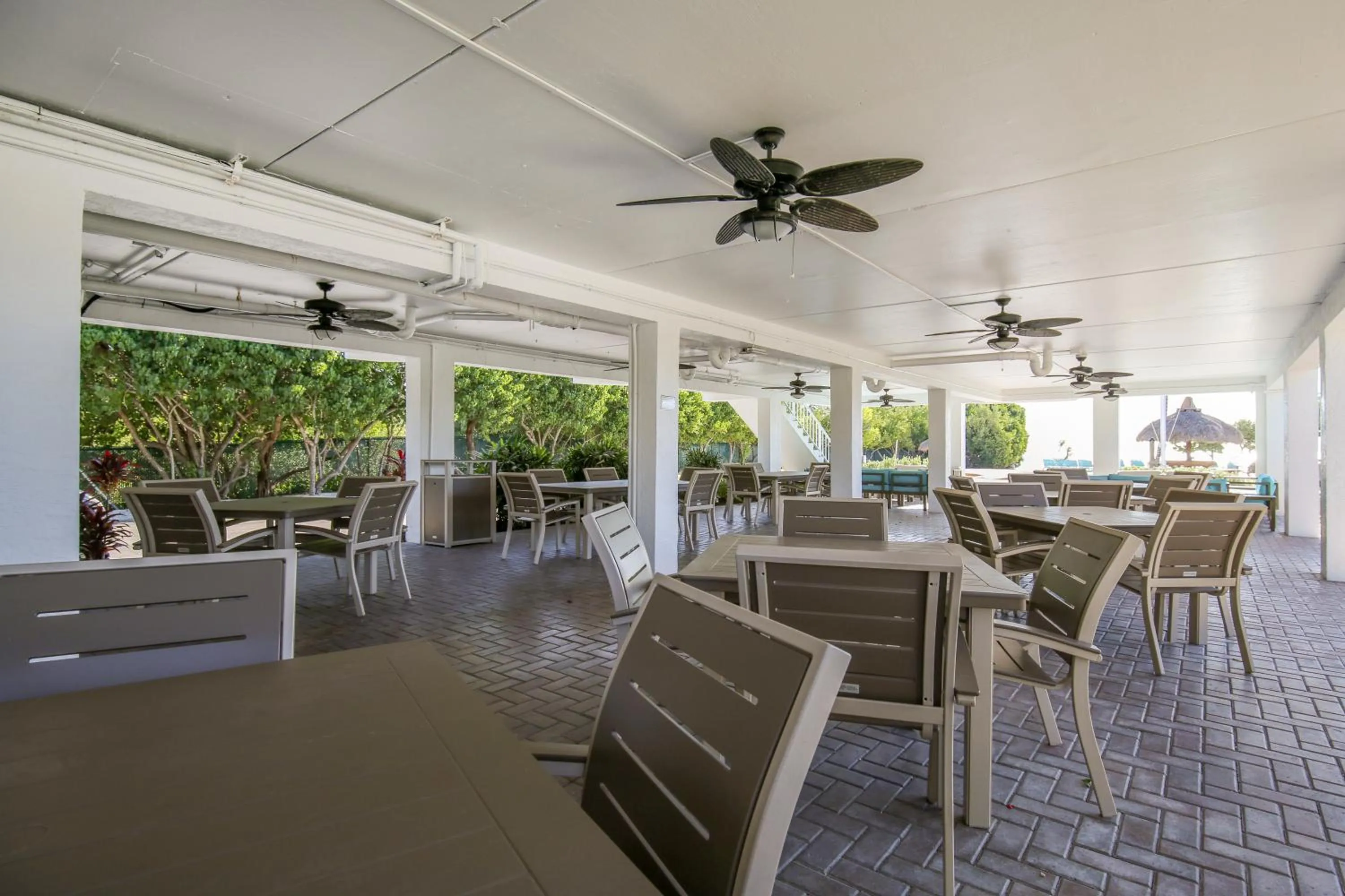 Seating area in Ocean Pointe Suites at Key Largo