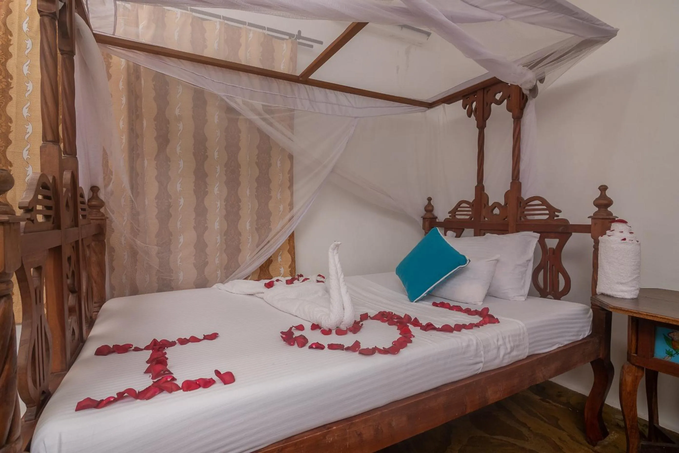 Bed in Villa Ameera Malindi