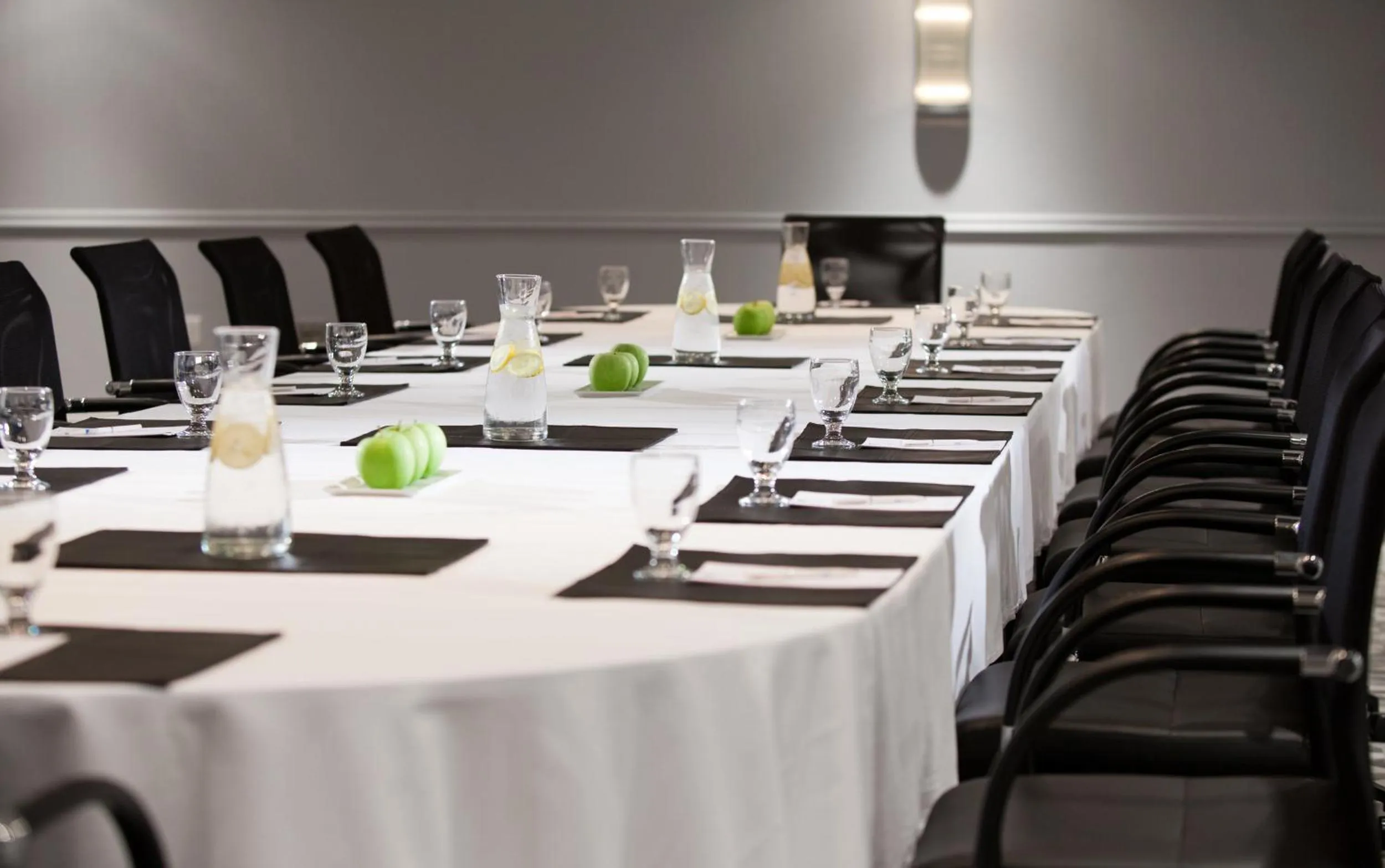 Restaurant/places to eat in Washington Plaza Hotel