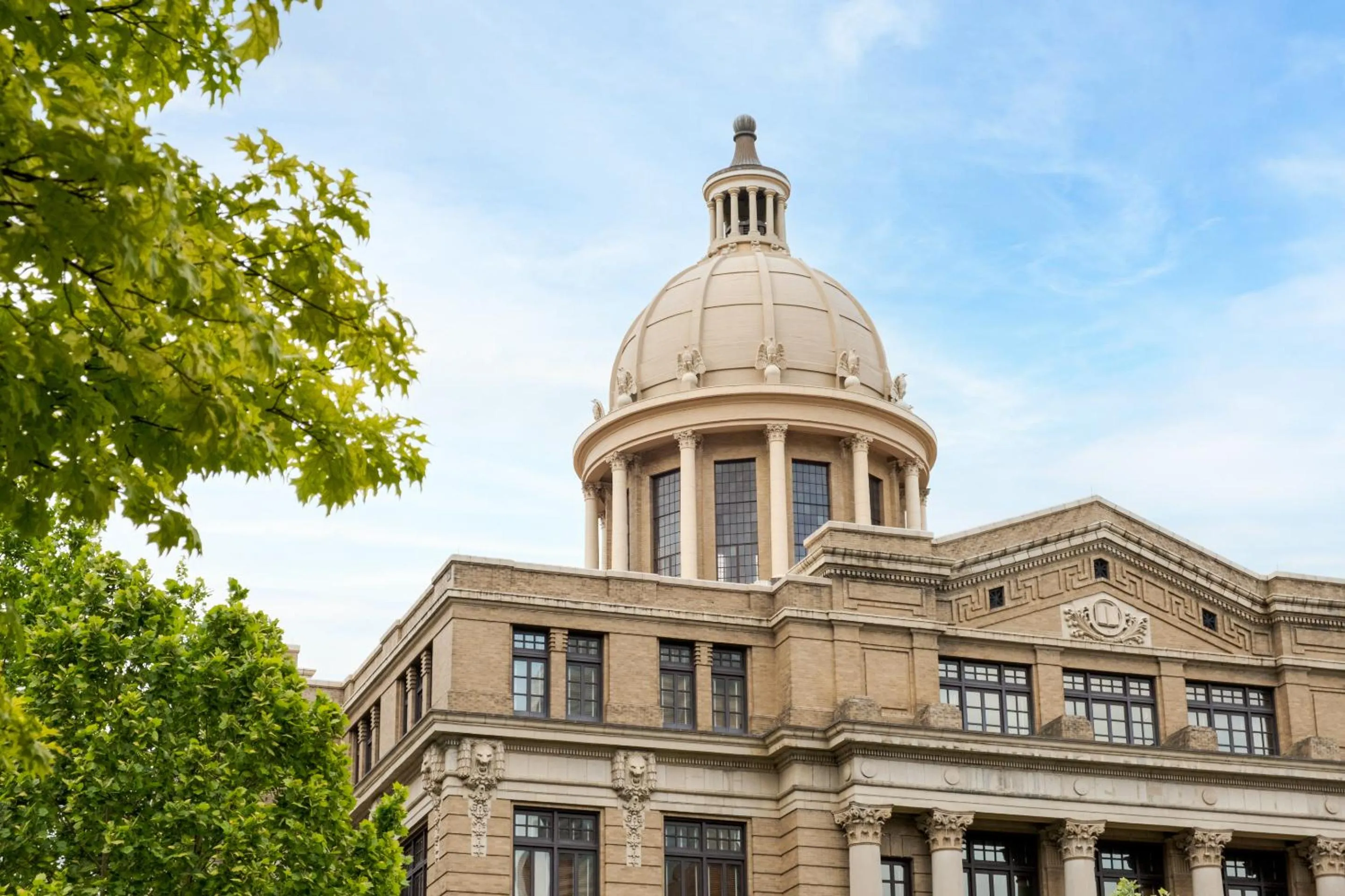 Landmark view in Sonder The Hogg Palace