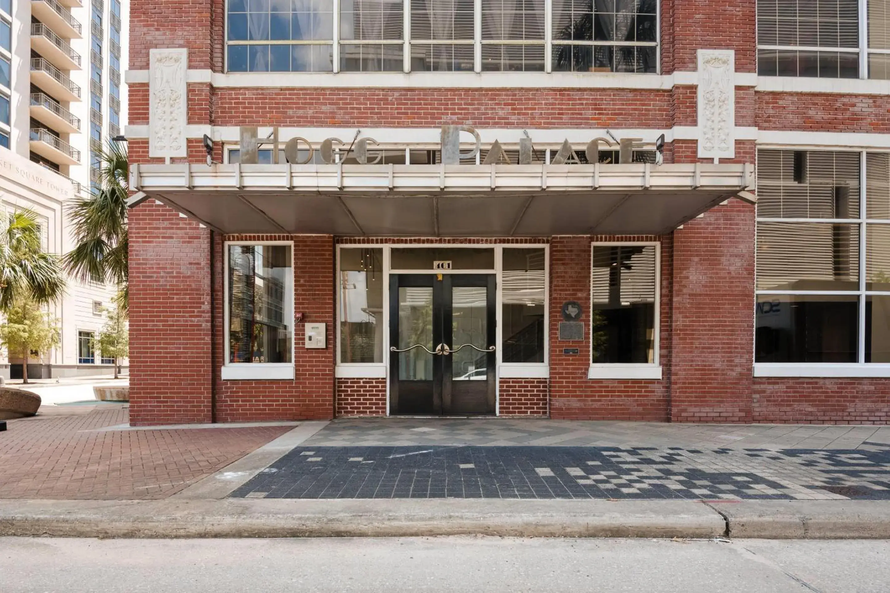 Property building in Reside Houston Downtown, a Wyndham Residence Property building in Reside Houston Downtown, a Wyndham Residence