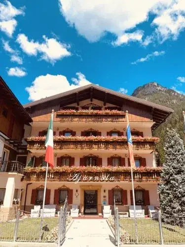 Albergo Garnì Ajarnola Albergo Garnì Ajarnola
