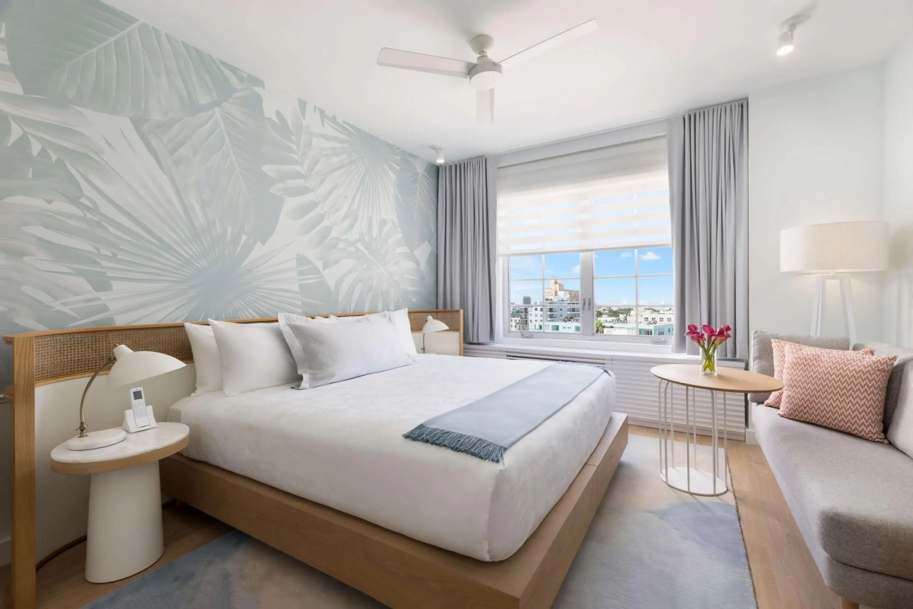 Bedroom, Bed in The Gabriel Miami South Beach, Curio Collection by Hilton