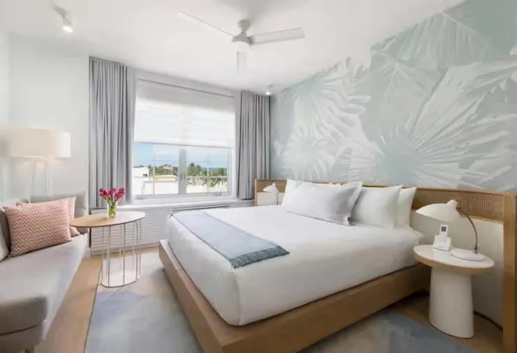 Bed in Park Central South Beach