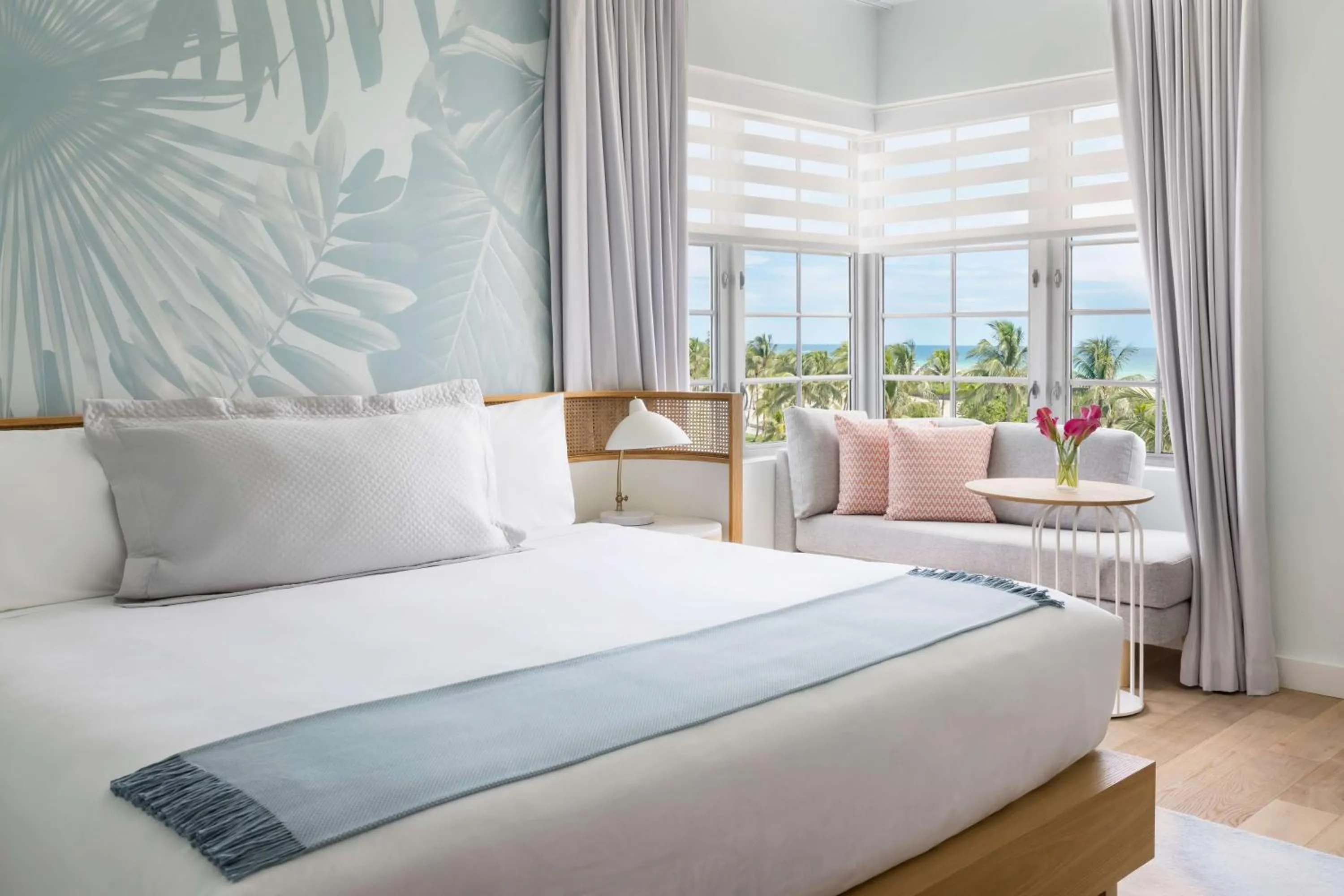 Living room, Bed in The Gabriel Miami South Beach, Curio Collection by Hilton