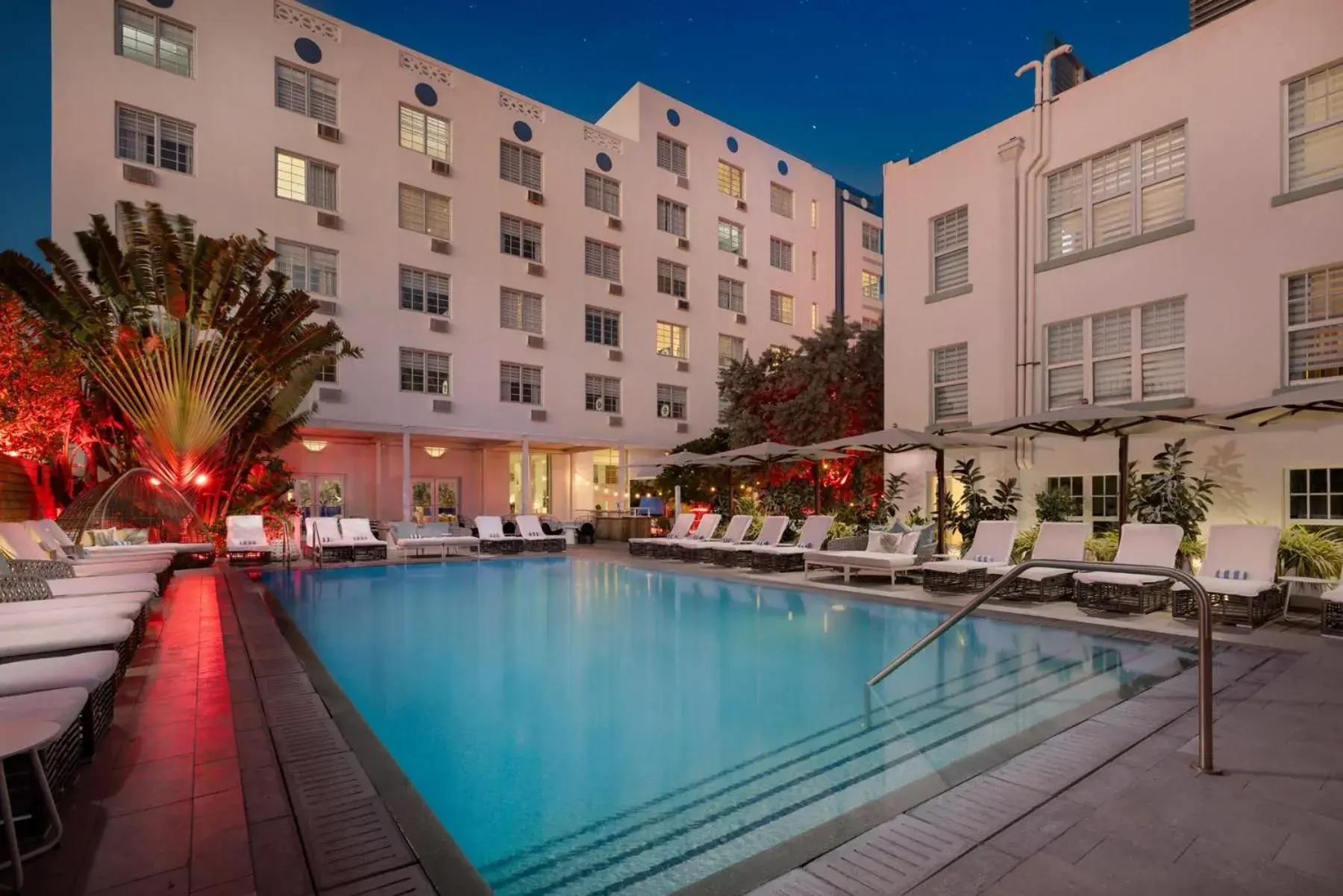 Swimming pool in Park Central South Beach Swimming pool in Park Central South Beach