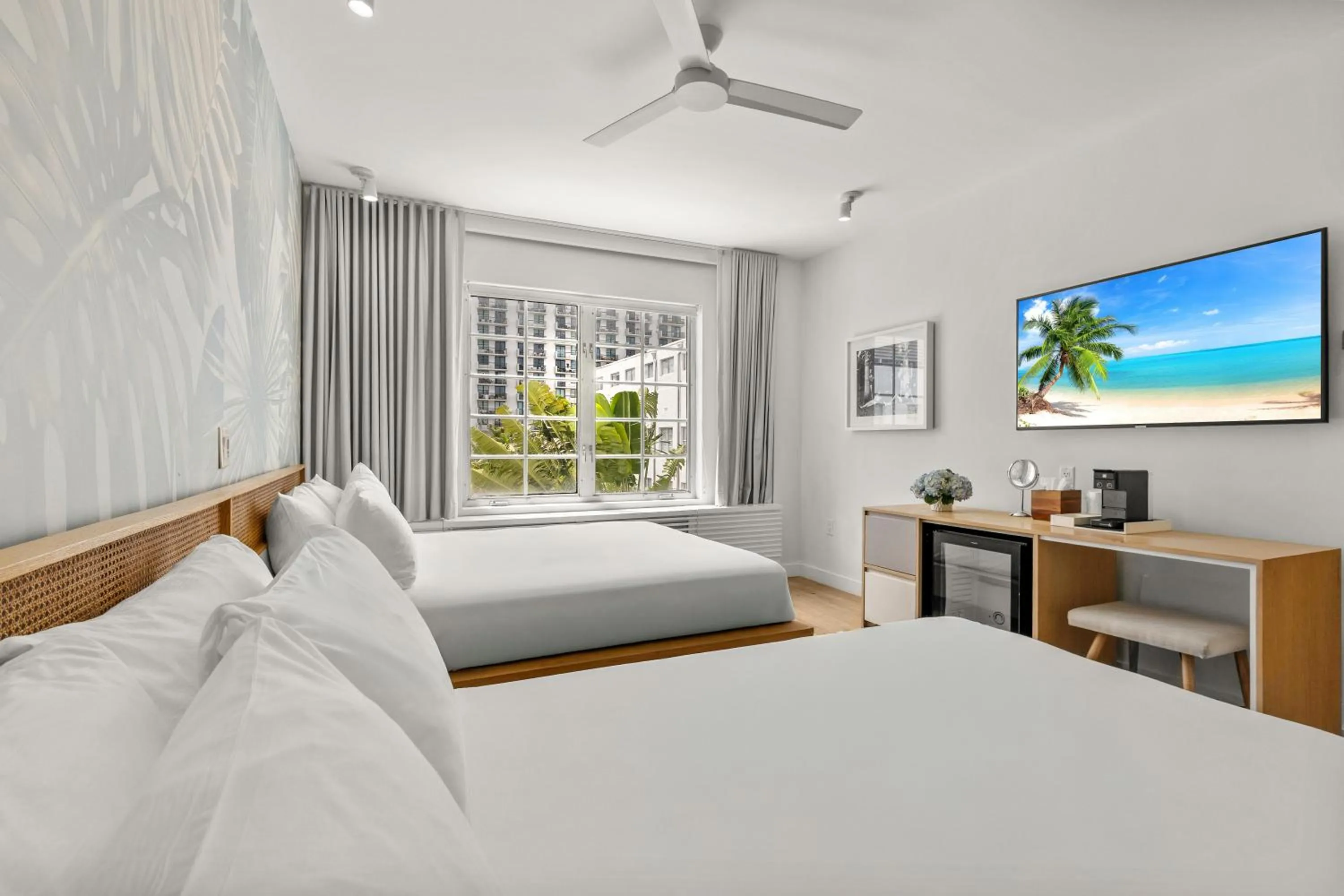 Bed in Park Central South Beach