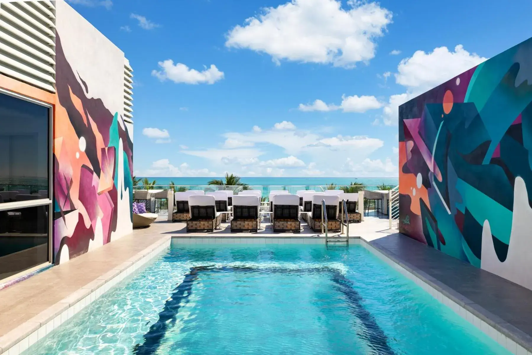 Pool view in Park Central South Beach Pool view in Park Central South Beach